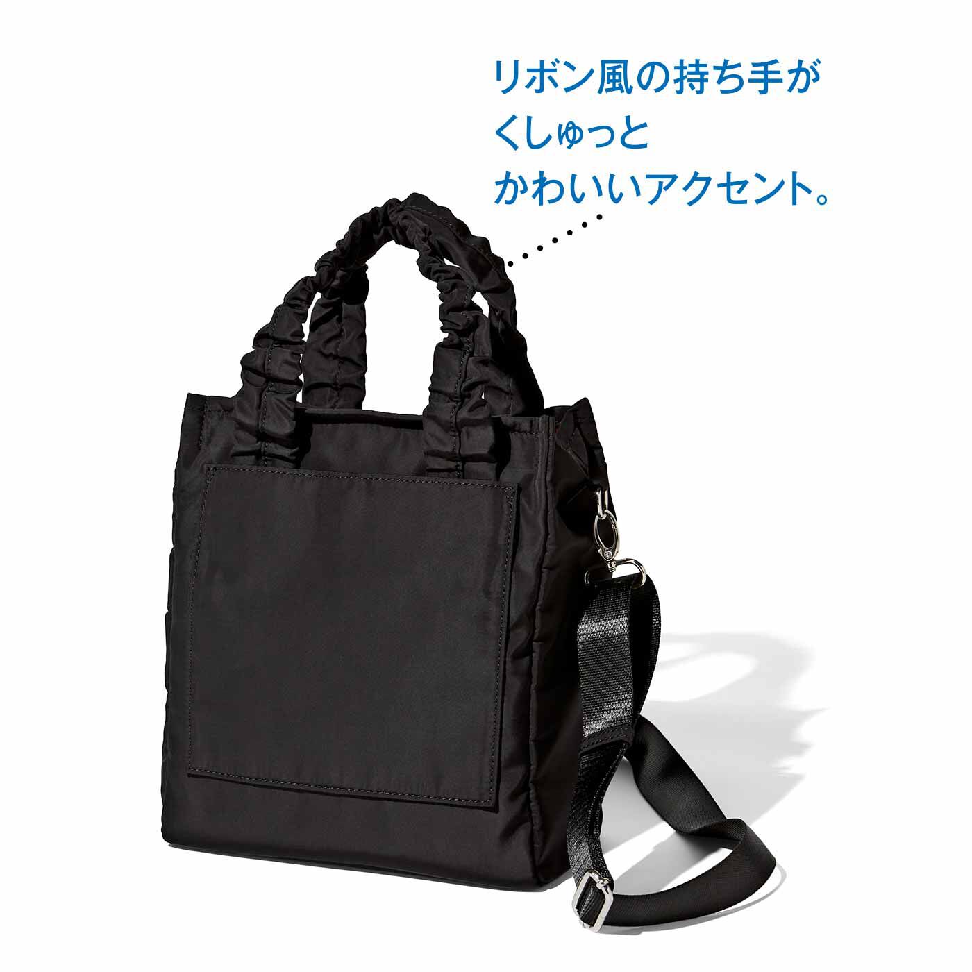 進藤やす子さんコラボ 上品デザインでしっかり荷物が入る