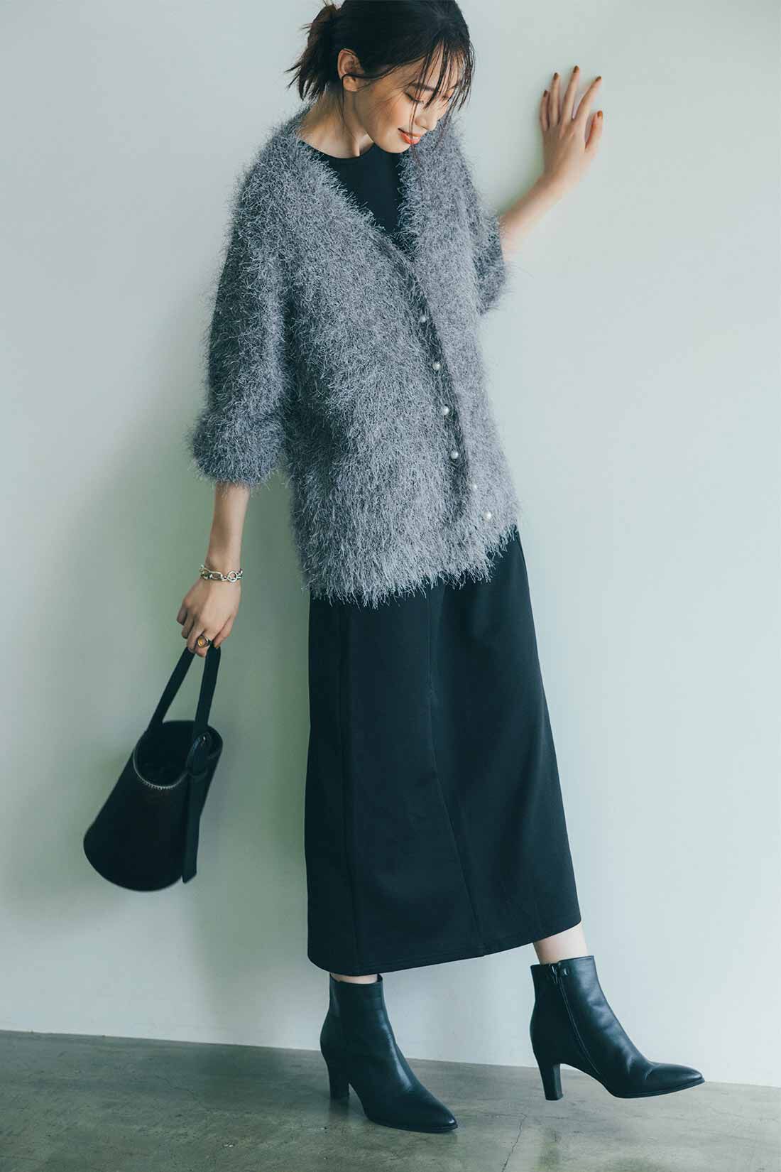 IEDIT［イディット］|裏起毛カットソー 前後ろ着られる ノースリーブ ワンピース〈ブラック〉のコーディネート