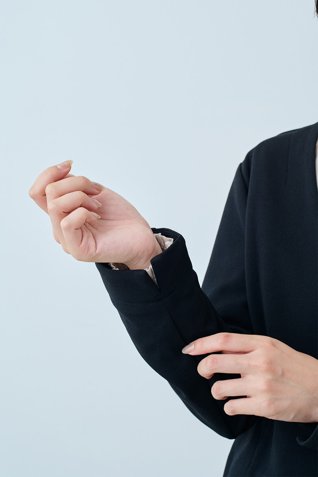 IEDIT|IEDIT[イディット]　帯電防止加工がうれしい いつもキレイな黒が続く純黒素材の 裏微起毛バレエフィット（R）ジャケット〈ブラック〉【コーデ買いキャンペーン】