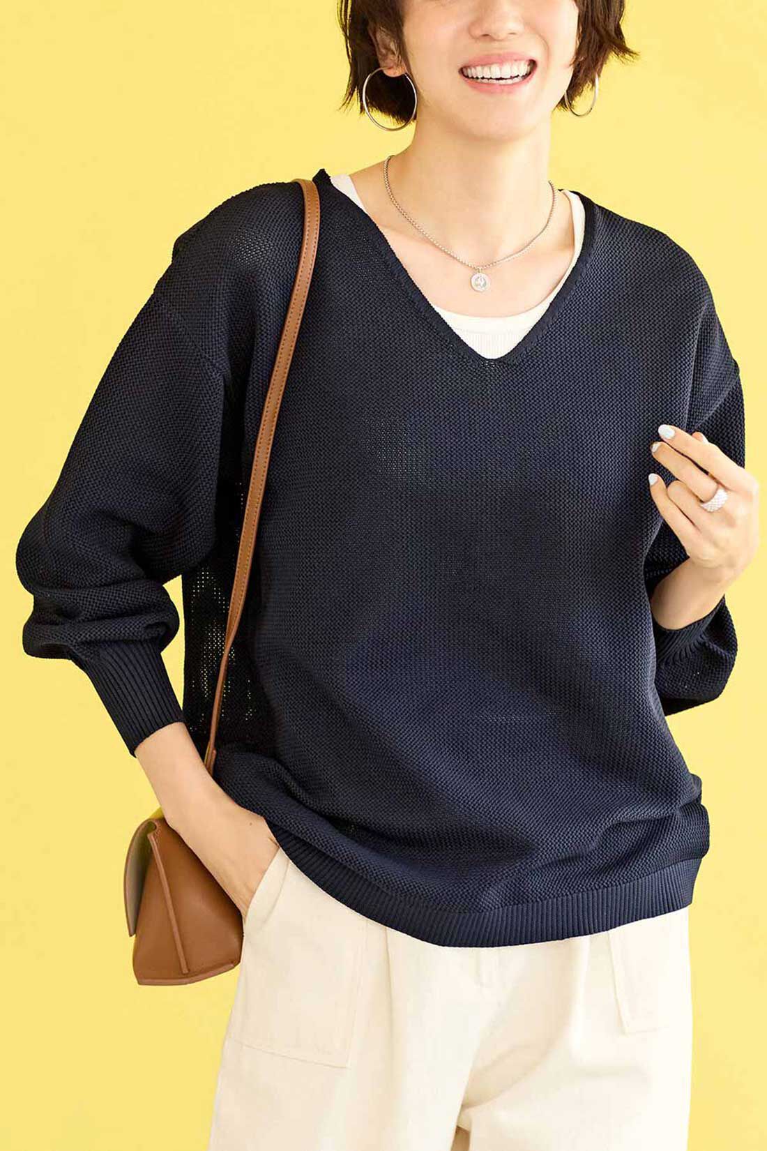 IEDIT|IEDIT[イディット]　バウンドニットで編み立てた Vネックメッシュニットプルオーバーとリブタンクトップセット