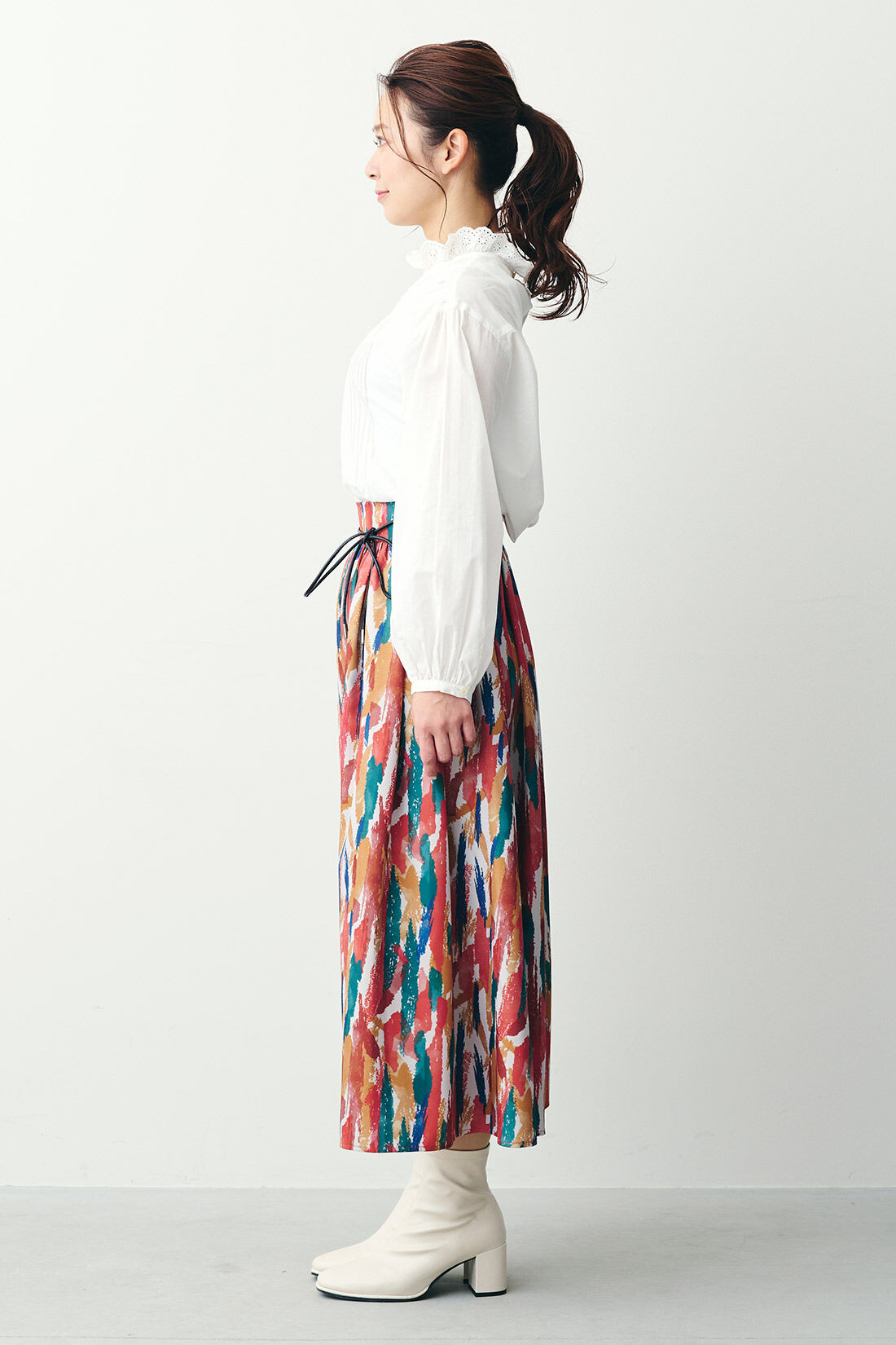 IEDIT|IEDIT[イディット]　ルノワールの色彩をまとう アートペイント柄のマルチカラーボリュームロングスカート|モデル身長：161cm 着用サイズ：M