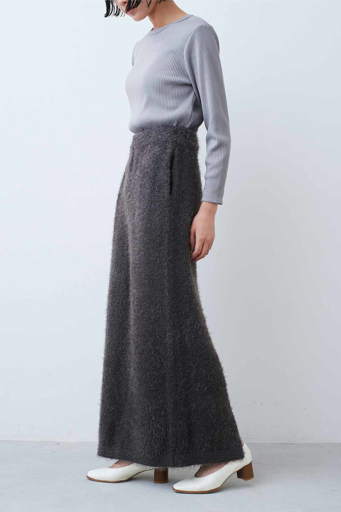 IEDIT|IEDIT[イディット]　抗菌防臭加工がうれしい きれい見えデザインリブカットソートップス〈ブルー〉|モデル身長：164cm　着用サイズ：M これは参考画像です。お届けするカラーとは異なります。