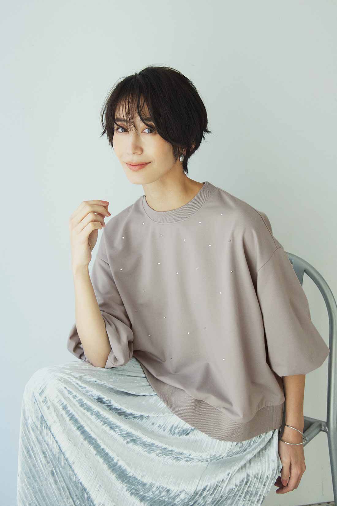IEDIT|IEDIT[イディット]　ゆるっと着映えてトレンド見え ミニ裏毛ラインストーントップス
