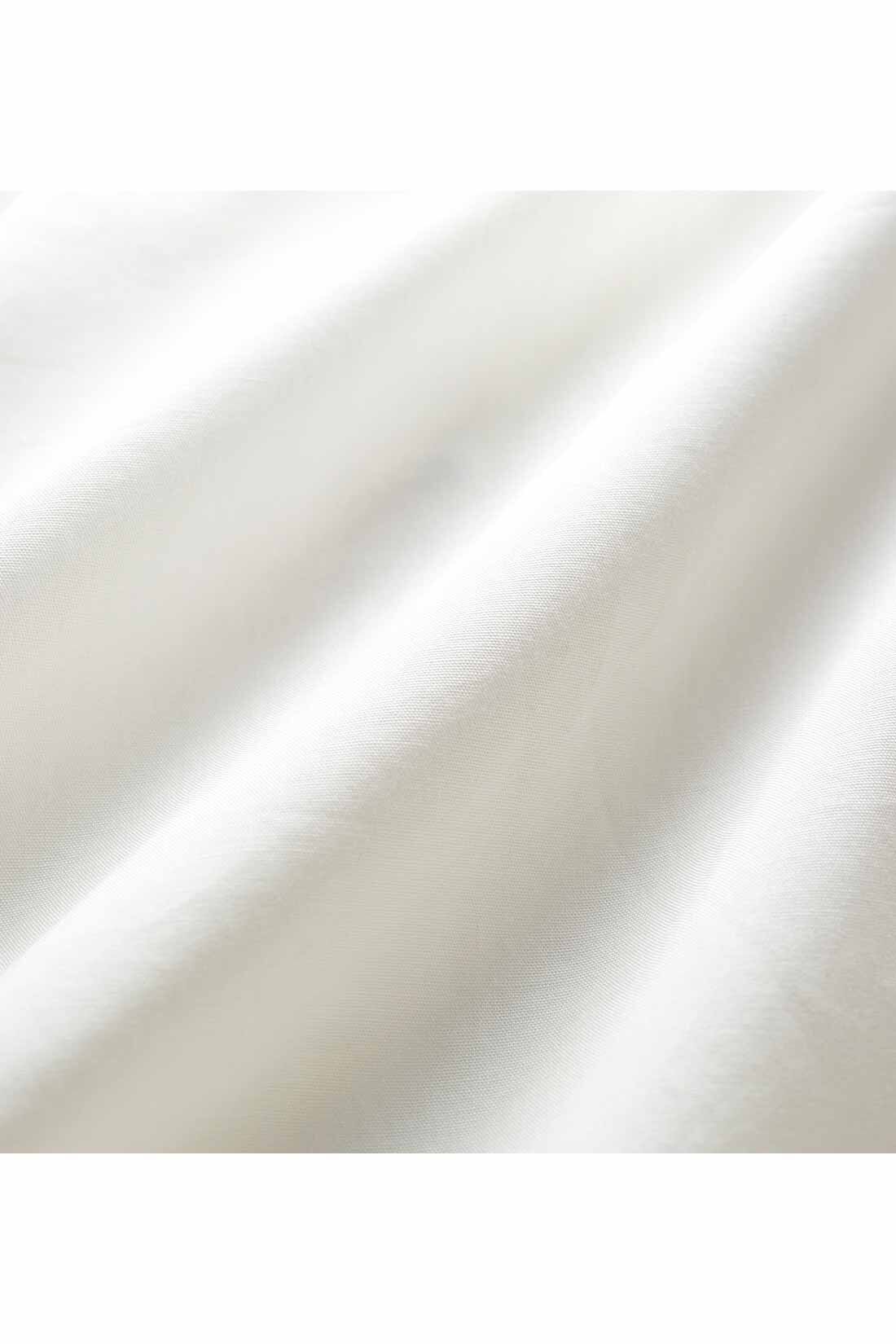 IEDIT[イディット]　ほんのりモードが香る レイヤードチュニックセット〈アイボリー×グレー〉|チュニックには、きちんと感のある綿100％のブロード素材を採用。