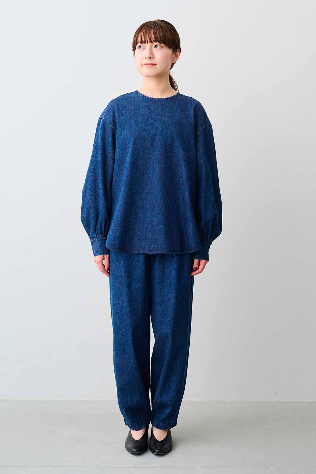IEDIT|IEDIT[イディット]　福田麻琴さんコラボ 大人上品に着こなせる ボリュームスリーブデニムブラウス〈ブルー〉|モデル身長：163cm 着用サイズ：M