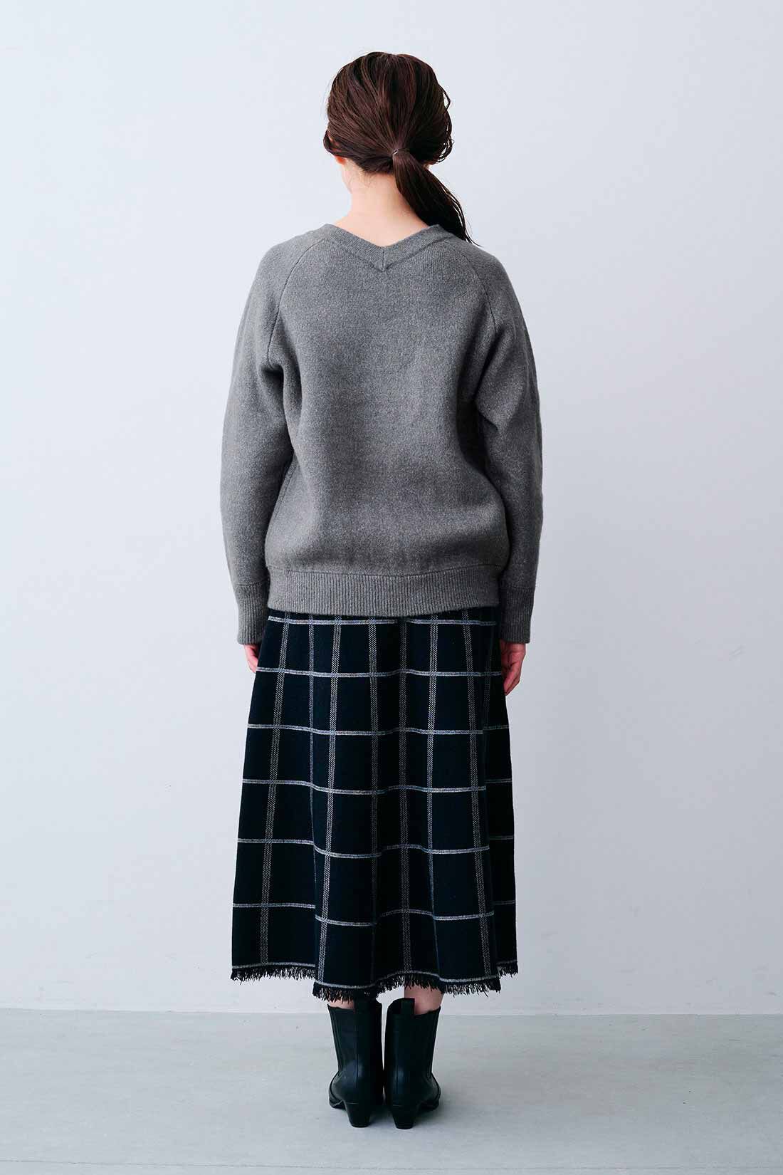 IEDIT[イディット] ダブルジャカードで編み立てた ツイード風チェック のフリンジニットロングスカート〈ブラック×オフホワイト〉｜レディースファッション・洋服の通販｜IEDIT