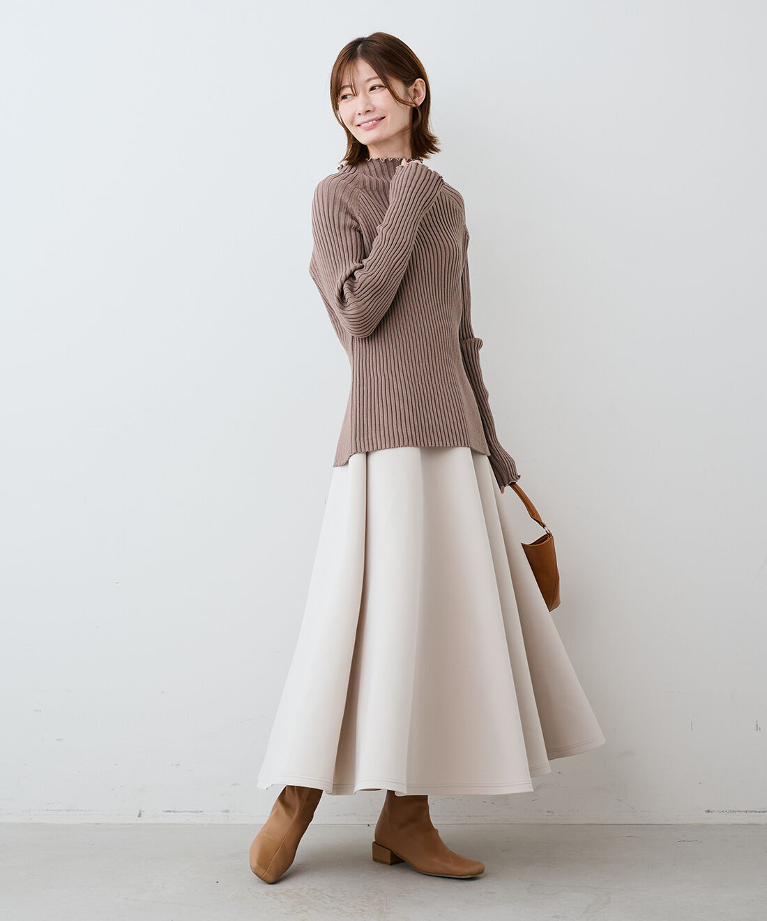 IEDIT［イディット］|IEDIT[イディット]　全方位抜かりなし シルエットが美しい 美ノビカットソー ダンボールフレアースカートの会|モデル身長：165cm　着用サイズ：M