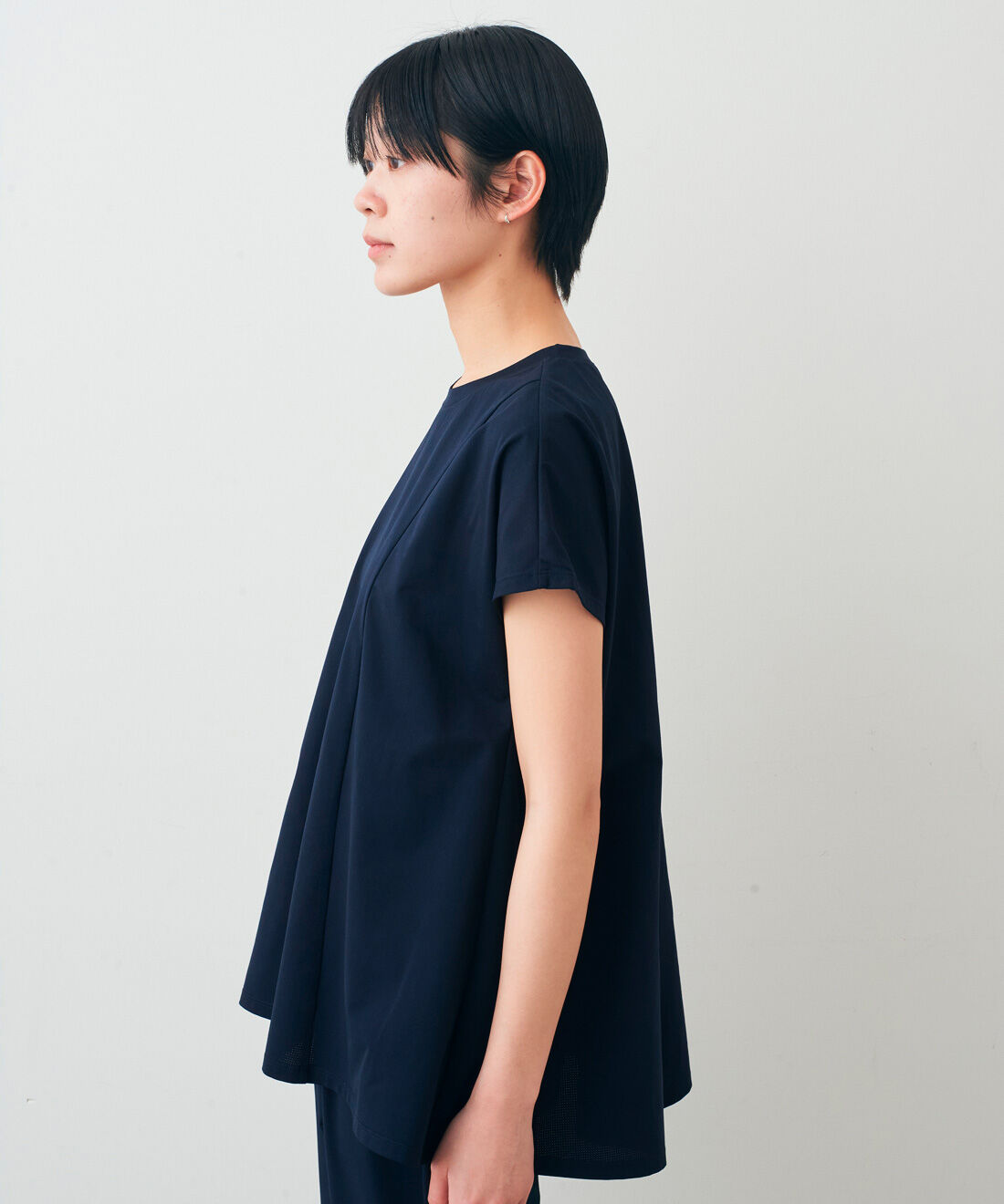 IEDIT|IEDIT[イディット]　24hずっと着ていたい 吸汗速乾・UVカット SO！ MESHフレアートップス〈ダークネイビー〉
