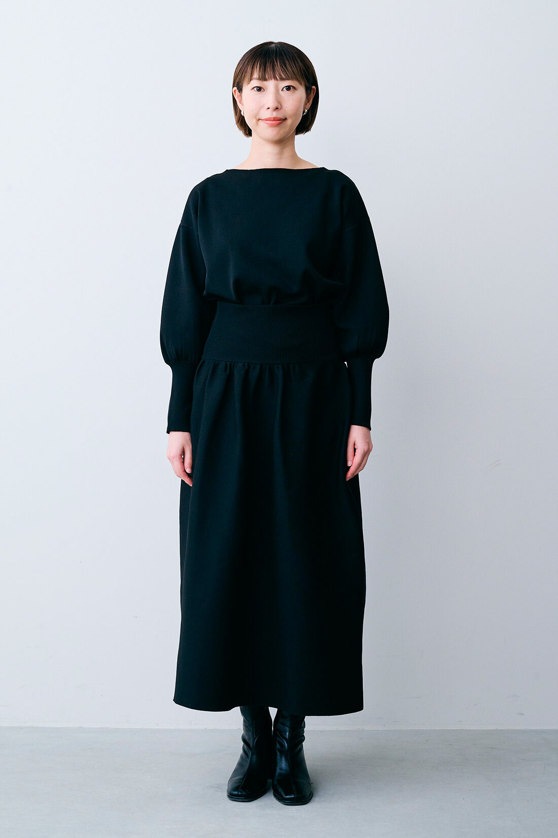 IEDIT|IEDIT[イディット]　福田麻琴さんコラボ バウンドニットのスカートセットアップ〈ブラック〉|モデル身長：160cm 着用サイズ：M