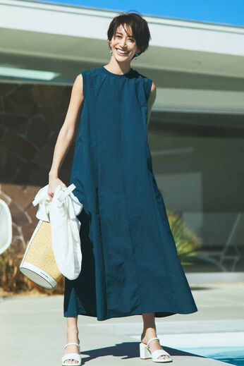IEDIT［イディット］ | UVカット 撥水 虫を寄せ付けにくい リブ遣い Aライン ロングワンピース 〈ダークグリーン〉