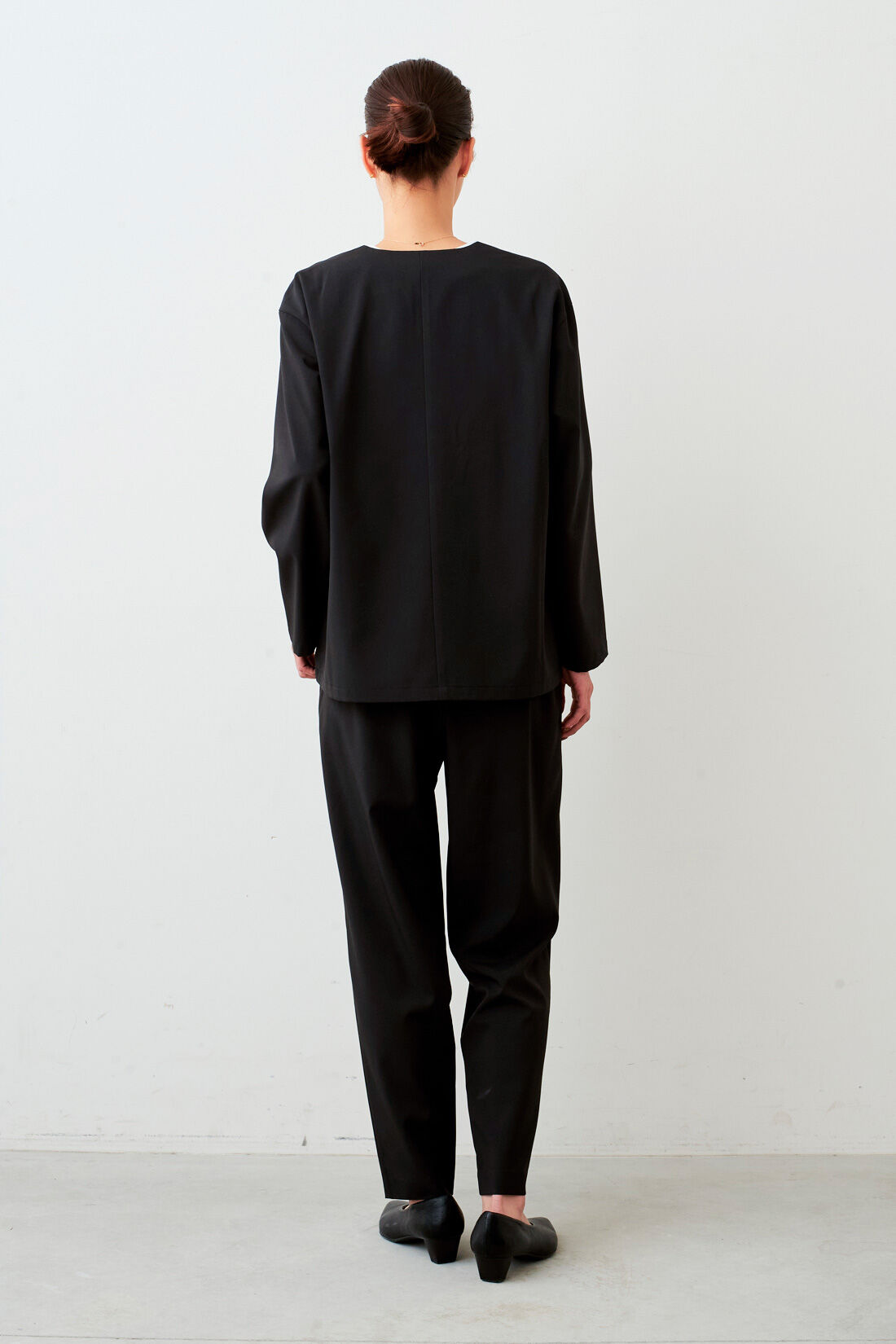 IEDIT［イディット］|接触冷感 上品 ロゴTシャツ の会と接触冷感 上品 ロゴTシャツ の会のコーディネート