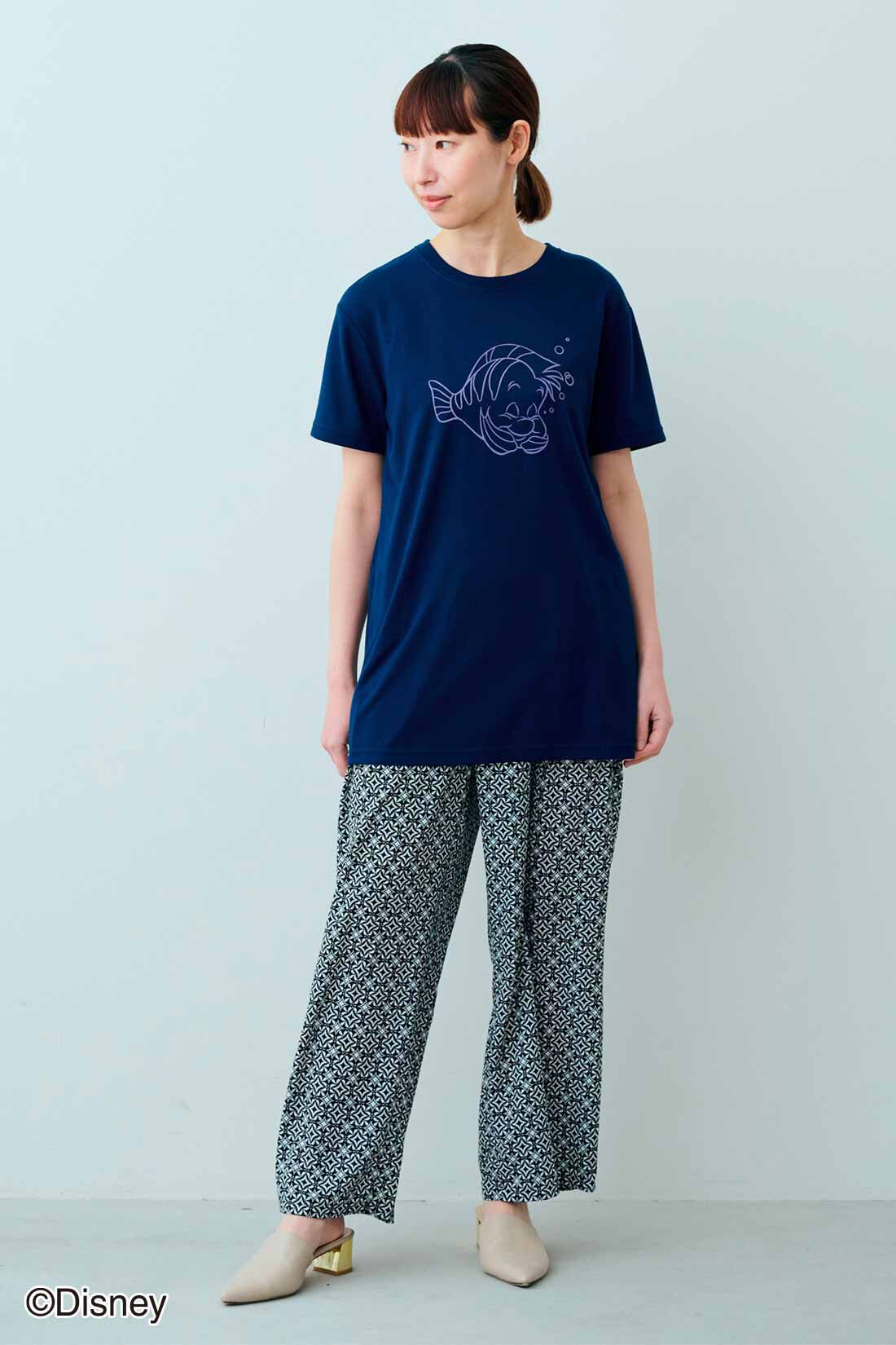 IEDIT|IEDIT[イディット]　Disney フロッキープリントの「リトルマーメイド」サブキャラTシャツの会|モデル身長：160cm　着用サイズ：M