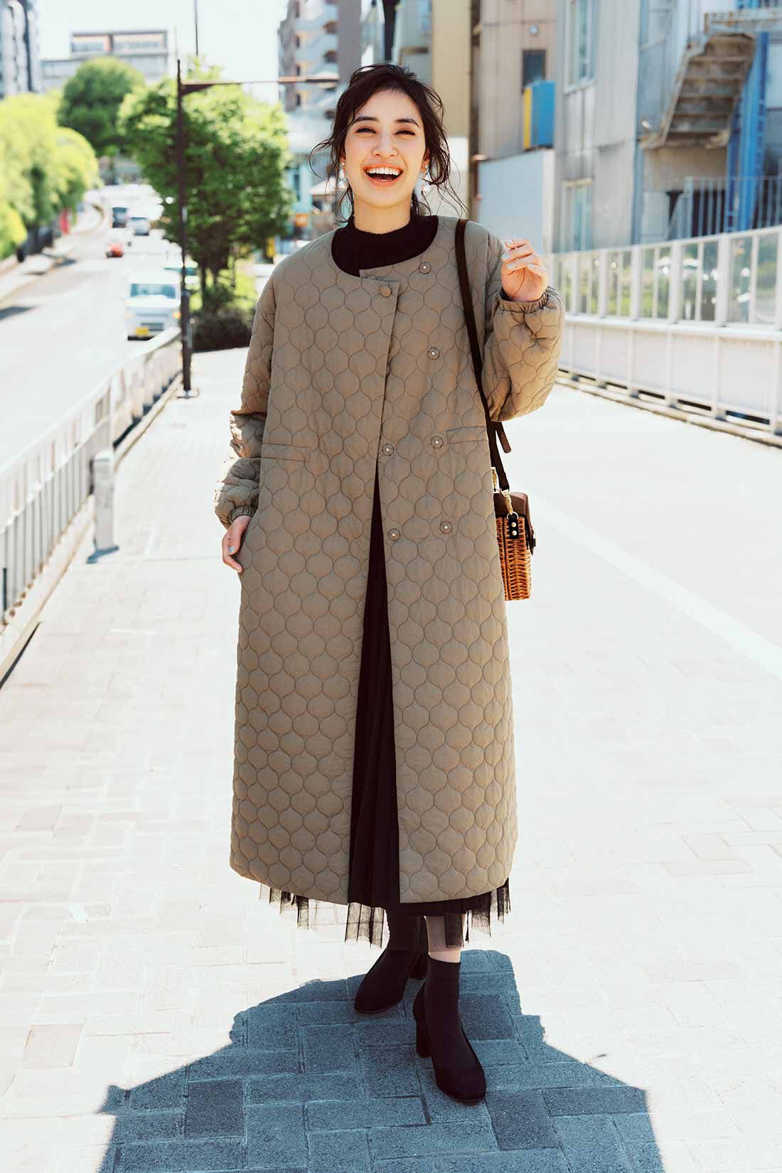IEDIT［イディット］|IEDIT[イディット]　ドレスライクにシルエットチェンジができる ほの甘キルティングコート〈ラテベージュ〉|ウエストをしぼらずにすっきりAラインでも。