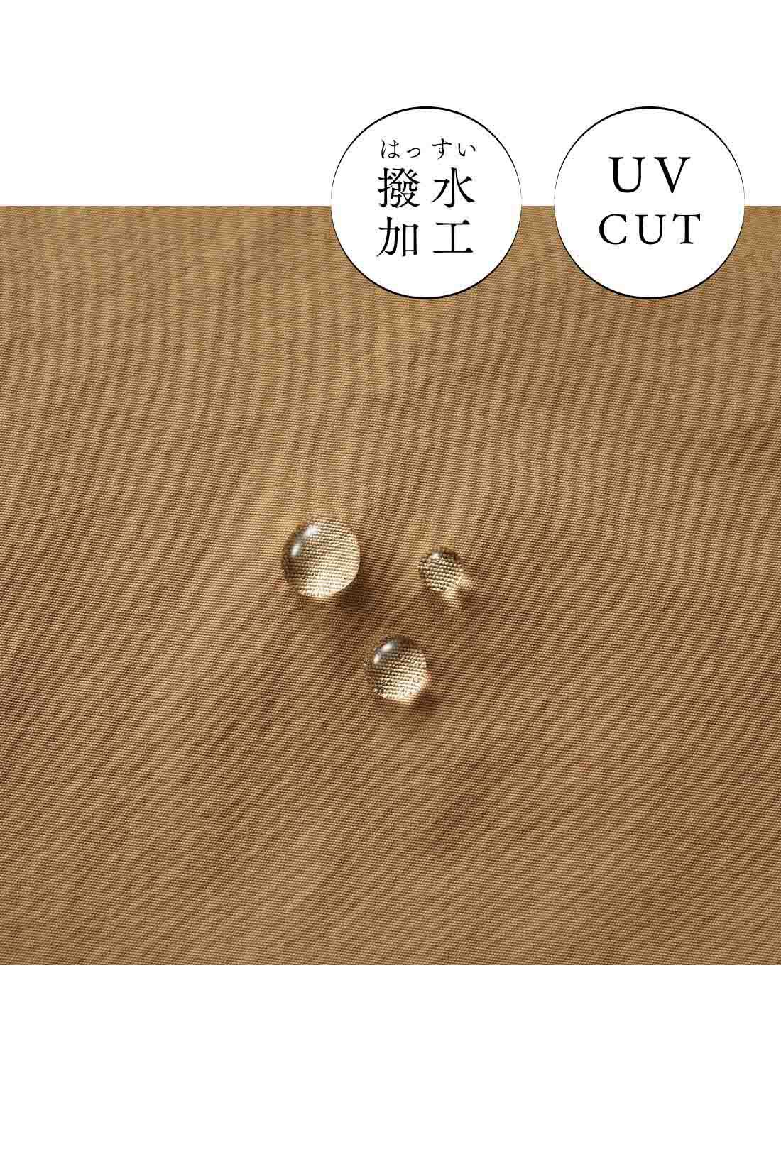 IEDIT［イディット］|IEDIT[イディット]　撥水＆UVカットがうれしい　2-WAYシルエットスカート〈キャメルベージュ〉|撥水＆UVカット機能を備えたナイロン素材は、シャカシャカとした風合いがアクティブムード。光沢をおさえたマットな質感なので、スポーティーになりすぎず上品に着られます。
