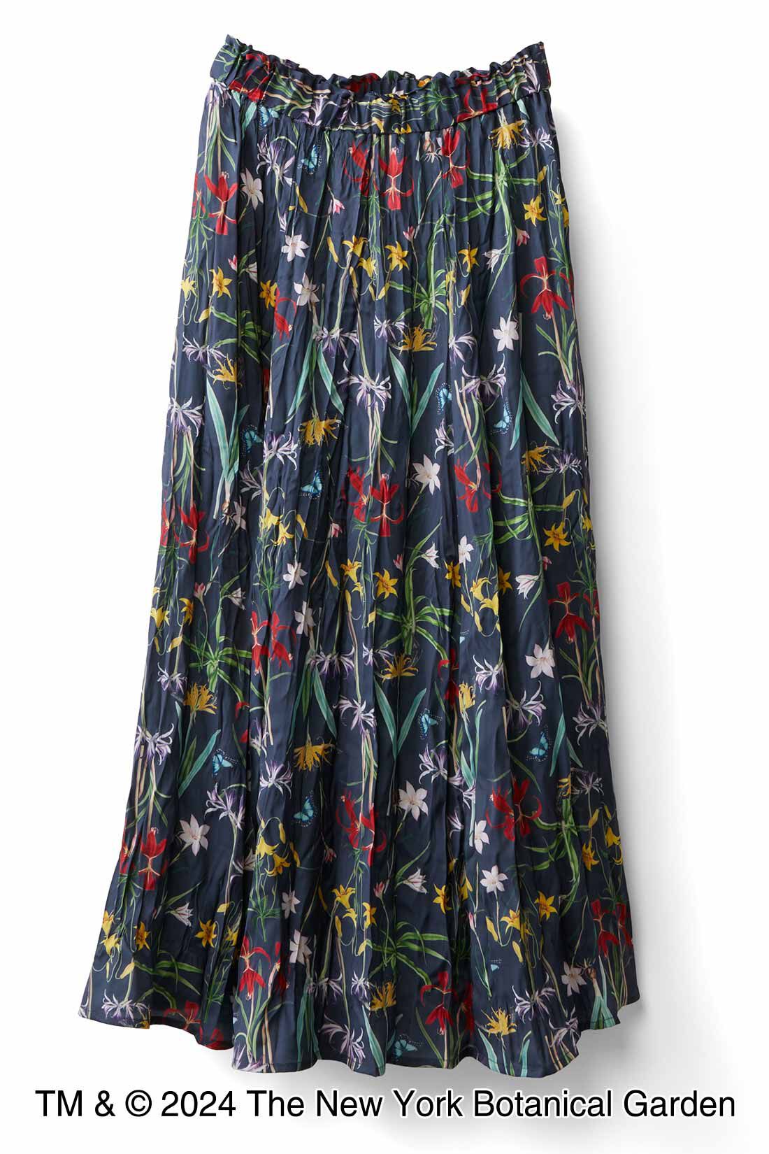 IEDIT|ニューヨーク植物園×IEDIT[イディット]　リンクル加工をほどこしたボタニカル柄スカート〈ダークネイビー〉|ウエストは総ゴムで、おなかまわりがらく。便利なポケット付き。