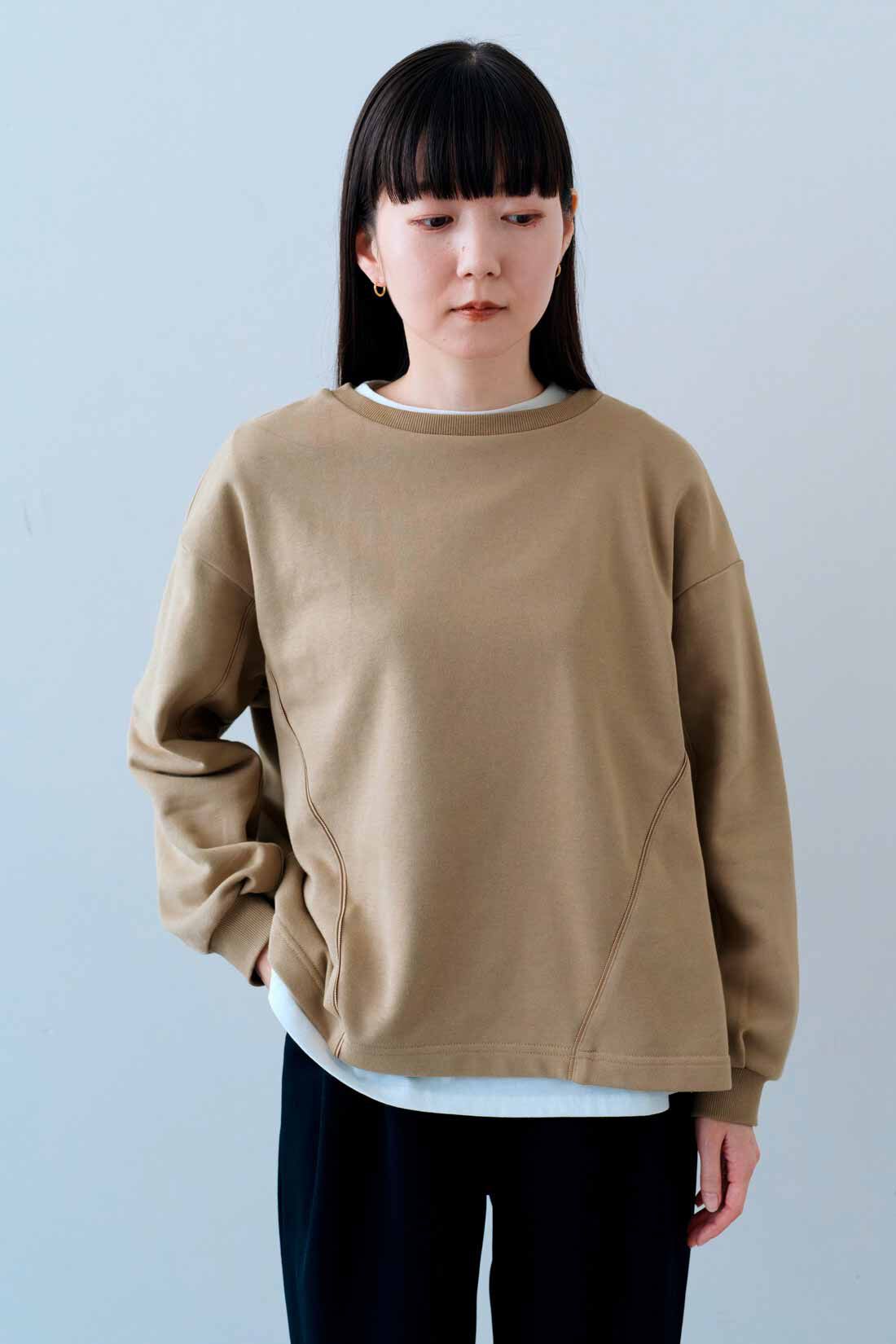 IEDIT［イディット］|IEDIT[イディット]　白をはさんで顔うつりGOOD！ グログラン遣いスウェットと白Tシャツのインナーチラ見せ重ね着セット