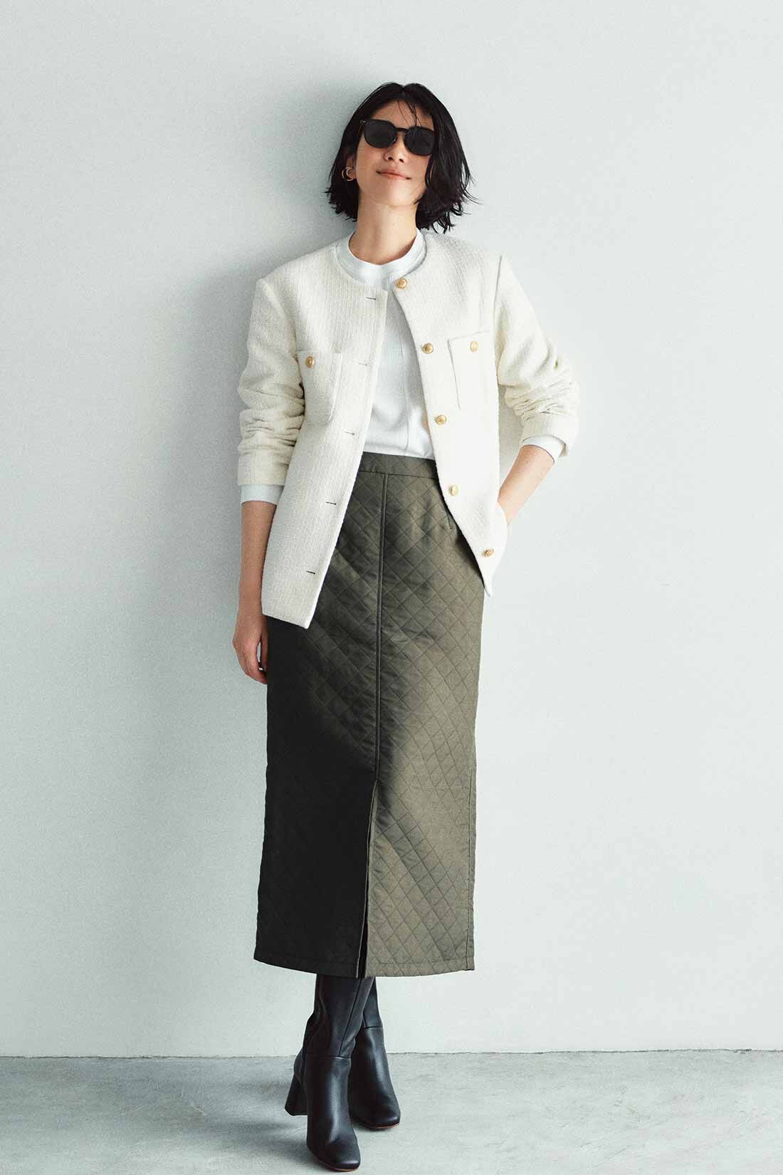 IEDIT[イディット]　小森美穂子さんコラボ ジャカードキルティング風素材ですっきり見えＩラインスカート〈ブラック〉|※着用イメージです。お届けするカラーとは異なります。