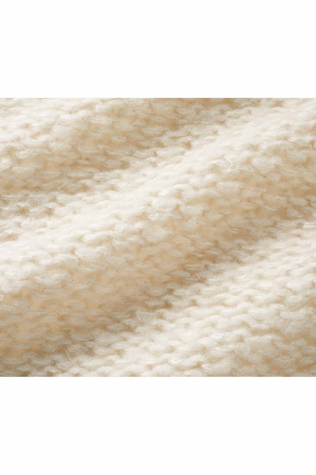 IEDIT|IEDIT[イディット]　ざっくり編んだ ローゲージニットカーディガン〈アイボリー〉|空気を多く含む糸で編み上げ、さらに表面を起毛させているのでボリュームがあるのに軽くて暖か。