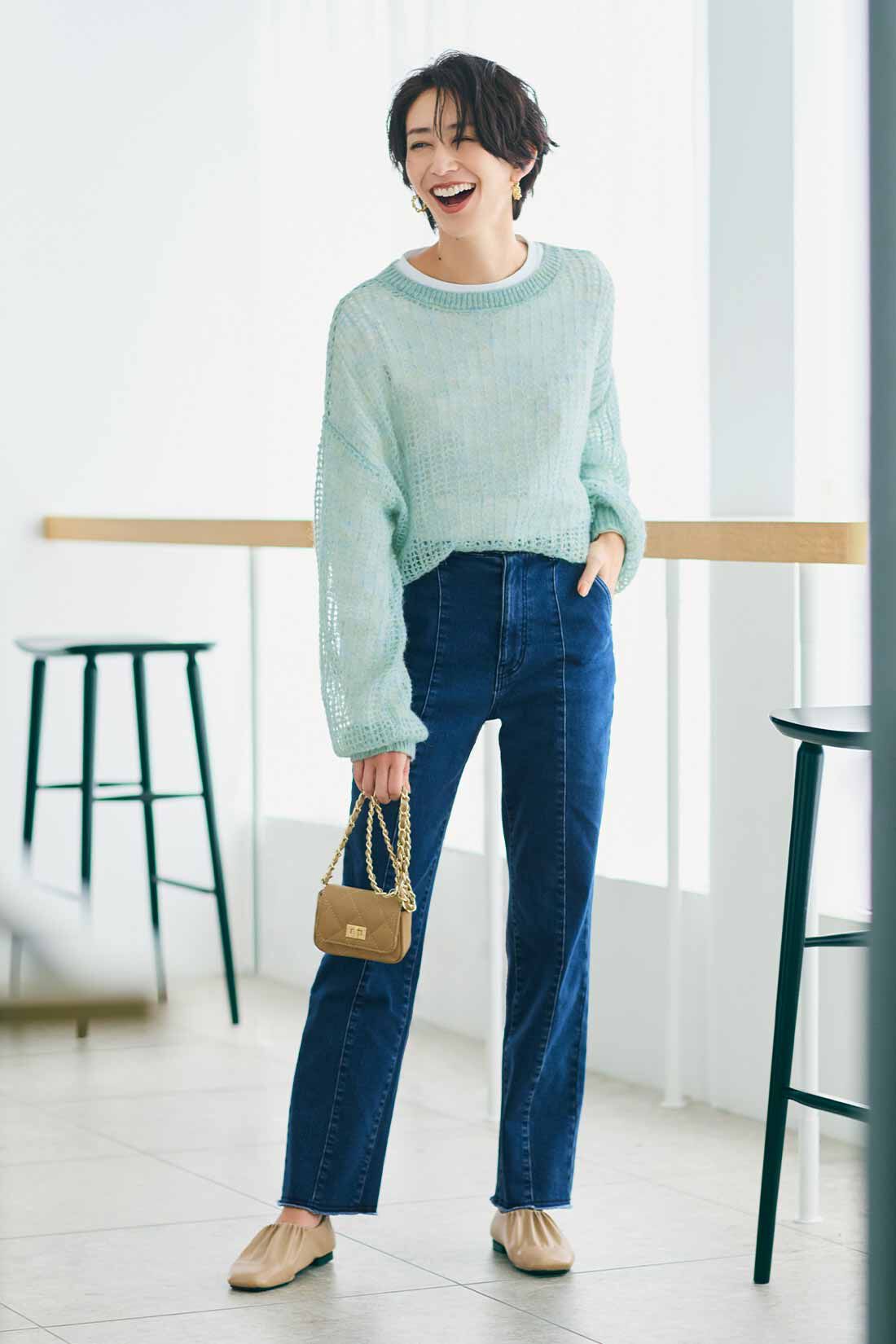 IEDIT［イディット］|裏微起毛 すっきり細見え ストレート デニムパンツ〈ブルー〉のコーディネート