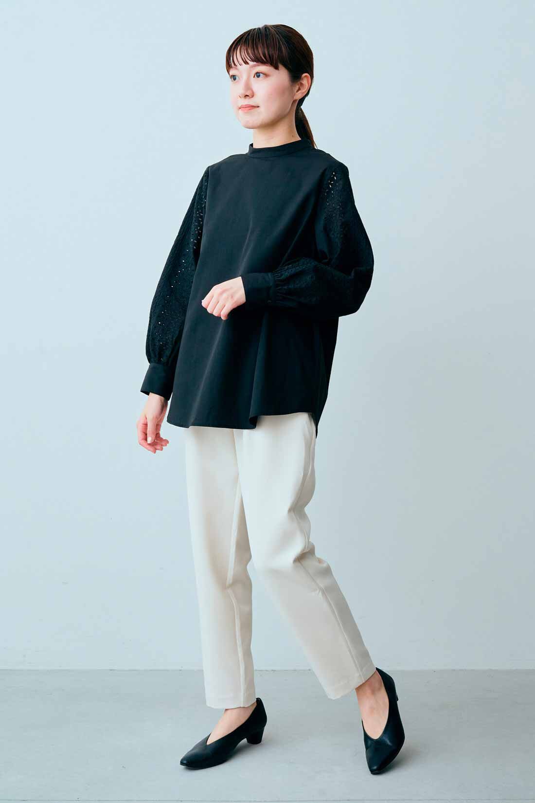 IEDIT|IEDIT[イディット]　アンティーク風デザインの袖レースブラウス〈ブラック〉|モデル身長163cm　着用サイズM