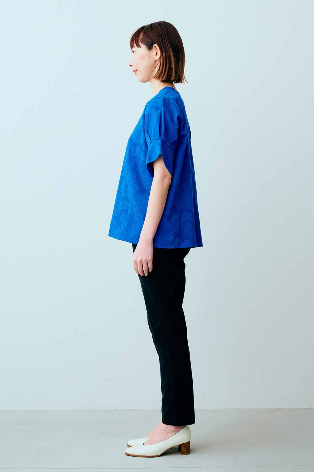 IEDIT|コットン袖タックプルオーバー〈ブルー〉ＩＥのコーディネート|モデル身長：160cm　着用サイズ：M
