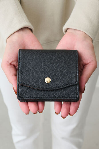 IEDIT | シュリンク合皮の二つ折り財布　ＩＥＳ