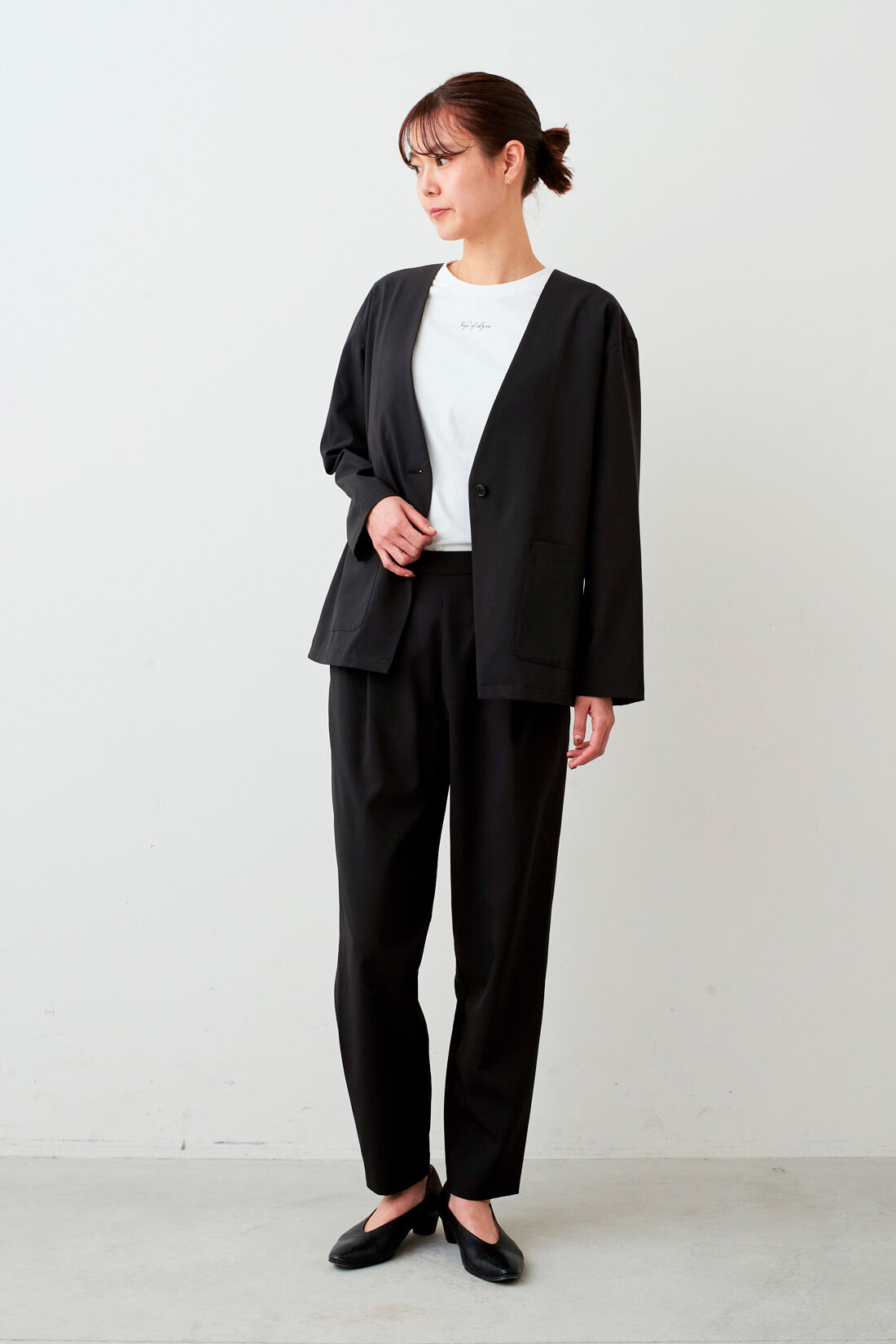 IEDIT［イディット］|IEDIT[イディット]　接触冷感・吸汗速乾・UVカットの キレイ見えしてリラクシーな着心地のパッカブルスーツ|モデル身長：164cm　着用サイズ：M