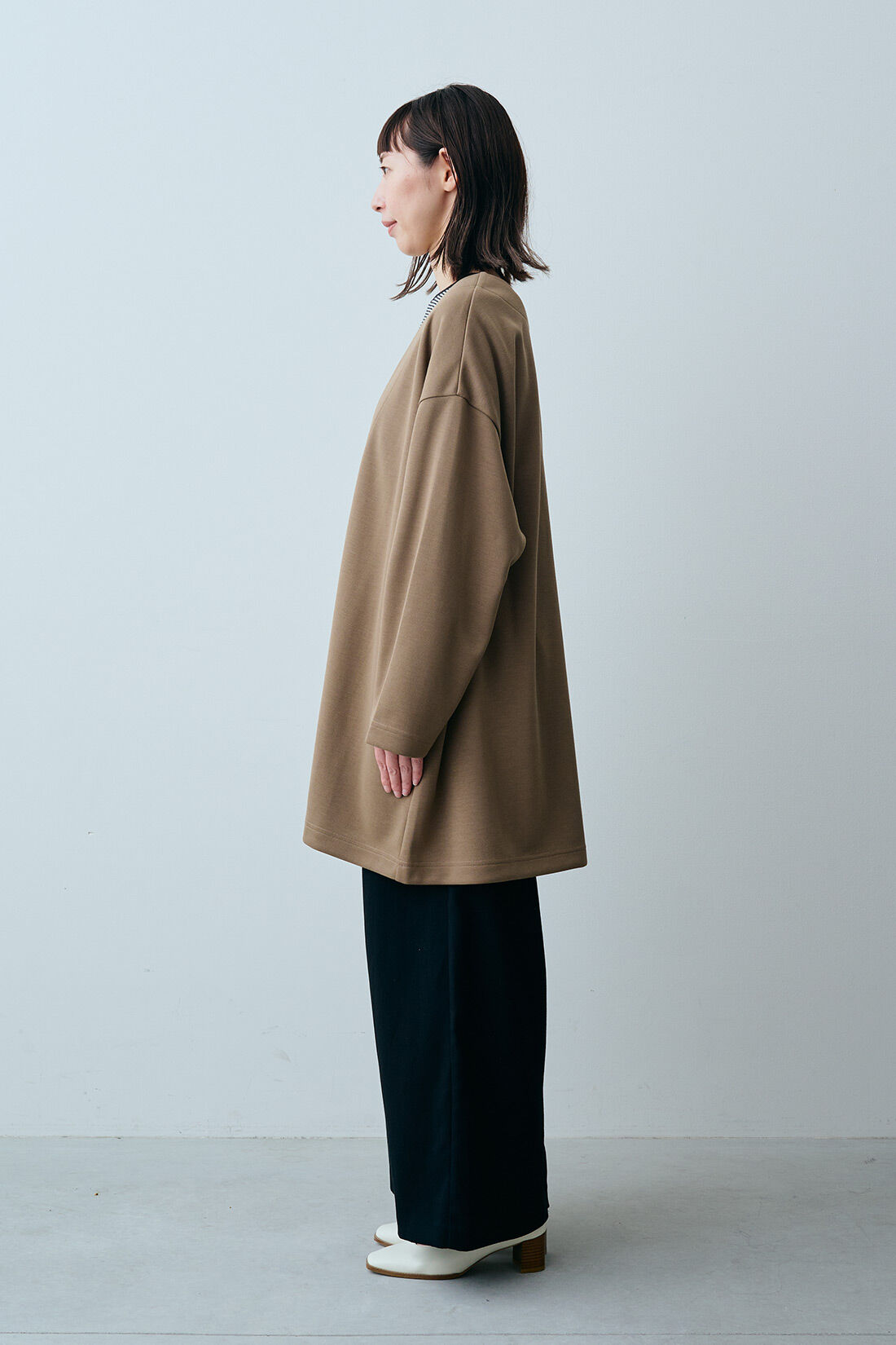 IEDIT［イディット］|IEDIT[イディット]　ミドル丈がちょうどいい ゆるシルエットのダンボールコーディガン|モデル身長：160cm 着用サイズ：M