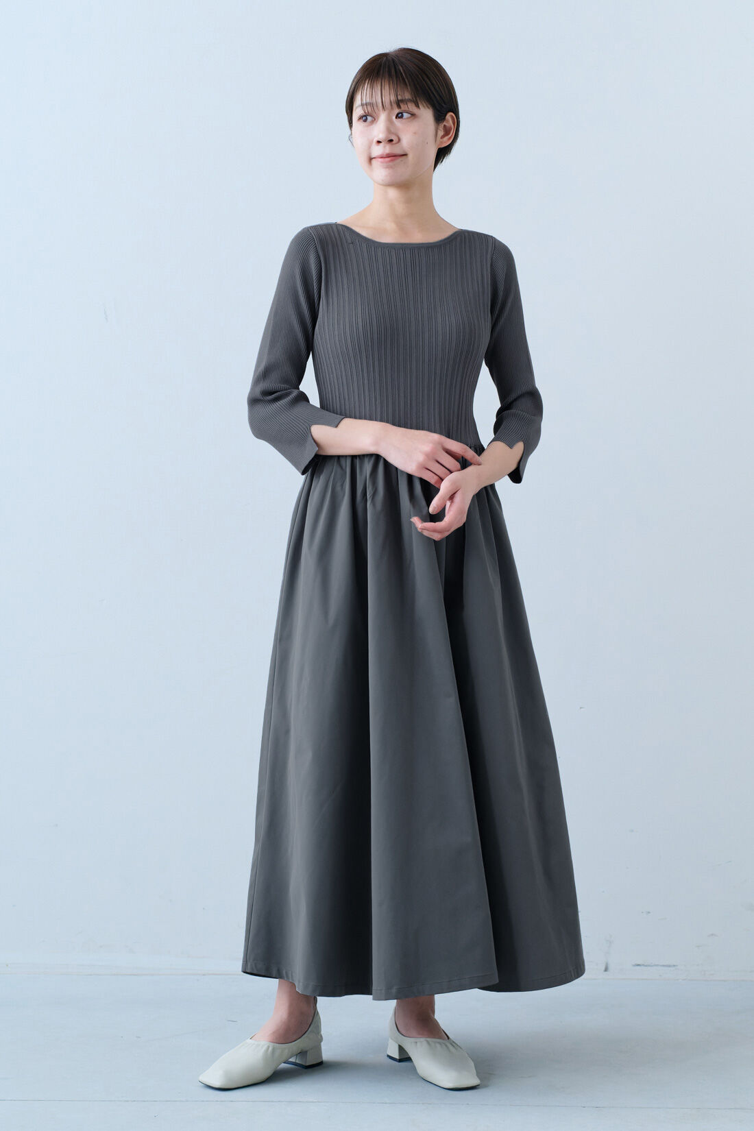 IEDIT|IEDIT[イディット]　シャリ感ニットと撥水スカート ドッキングワンピース|モデル身長：163cm　着用サイズ：M
