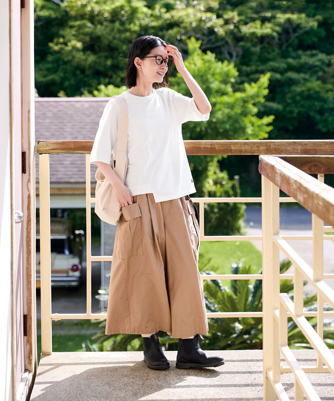 Sunny clouds［サニークラウズ］|サニークラウズズレてるＴトップス〈レディース〉とサニークラウズお弁当箱みたいなトートバッグのコーディネート