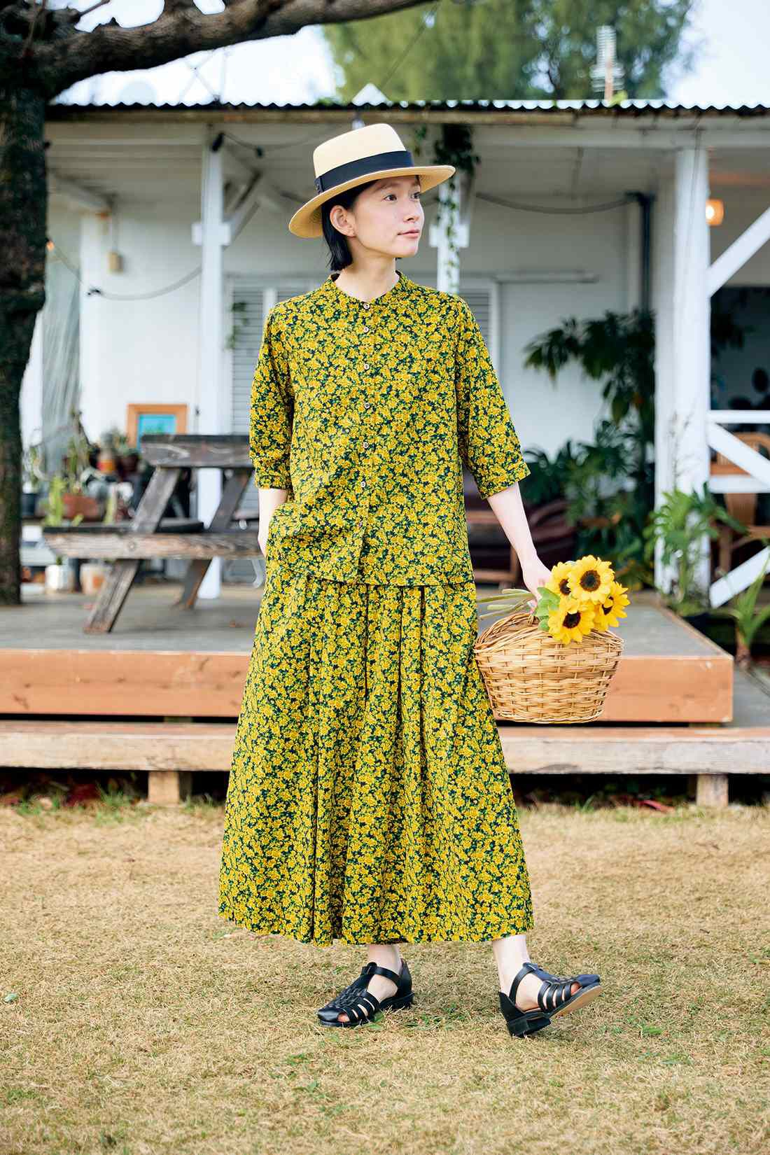 Sunny clouds|サニークラウズ　ひまわり畑シャツ〈レディース〉|身長162cm/トップスMサイズ/ボトムスMサイズ