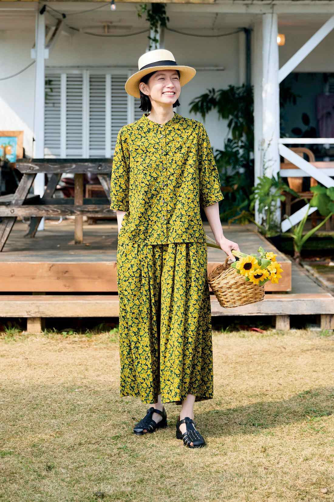 Sunny clouds|サニークラウズ　ひまわり畑シャツ〈レディース〉|身長162cm/トップスMサイズ/ボトムスMサイズ