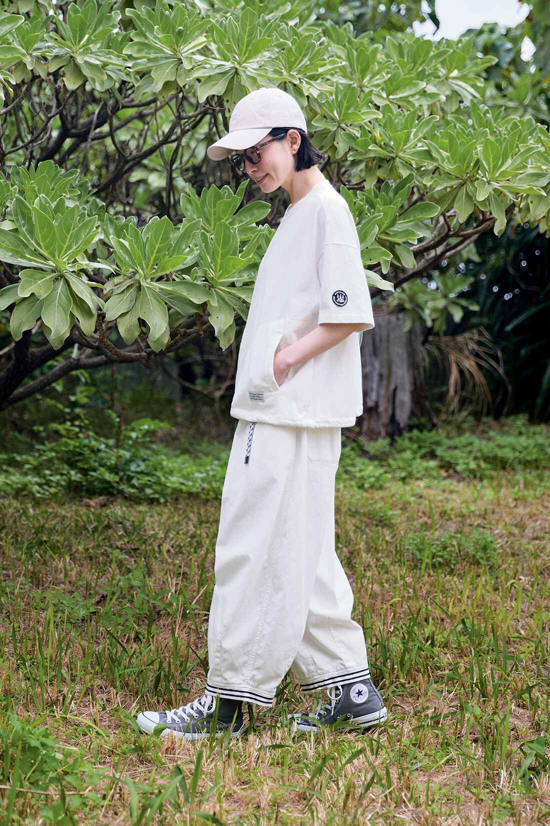 Sunny clouds|サニークラウズ　しっかりワッペンTシャツ〈レディース〉白|身長162cm/トップスMサイズ/ボトムスMサイズ
