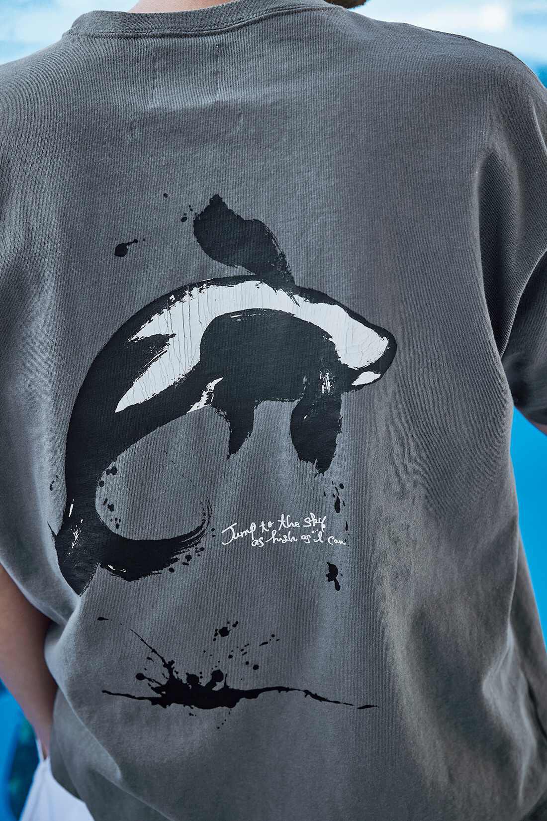 Sunny clouds［サニークラウズ］|サニークラウズ　feat. 神戸須磨シーワールド　オルカジャンプTシャツ〈メンズ〉