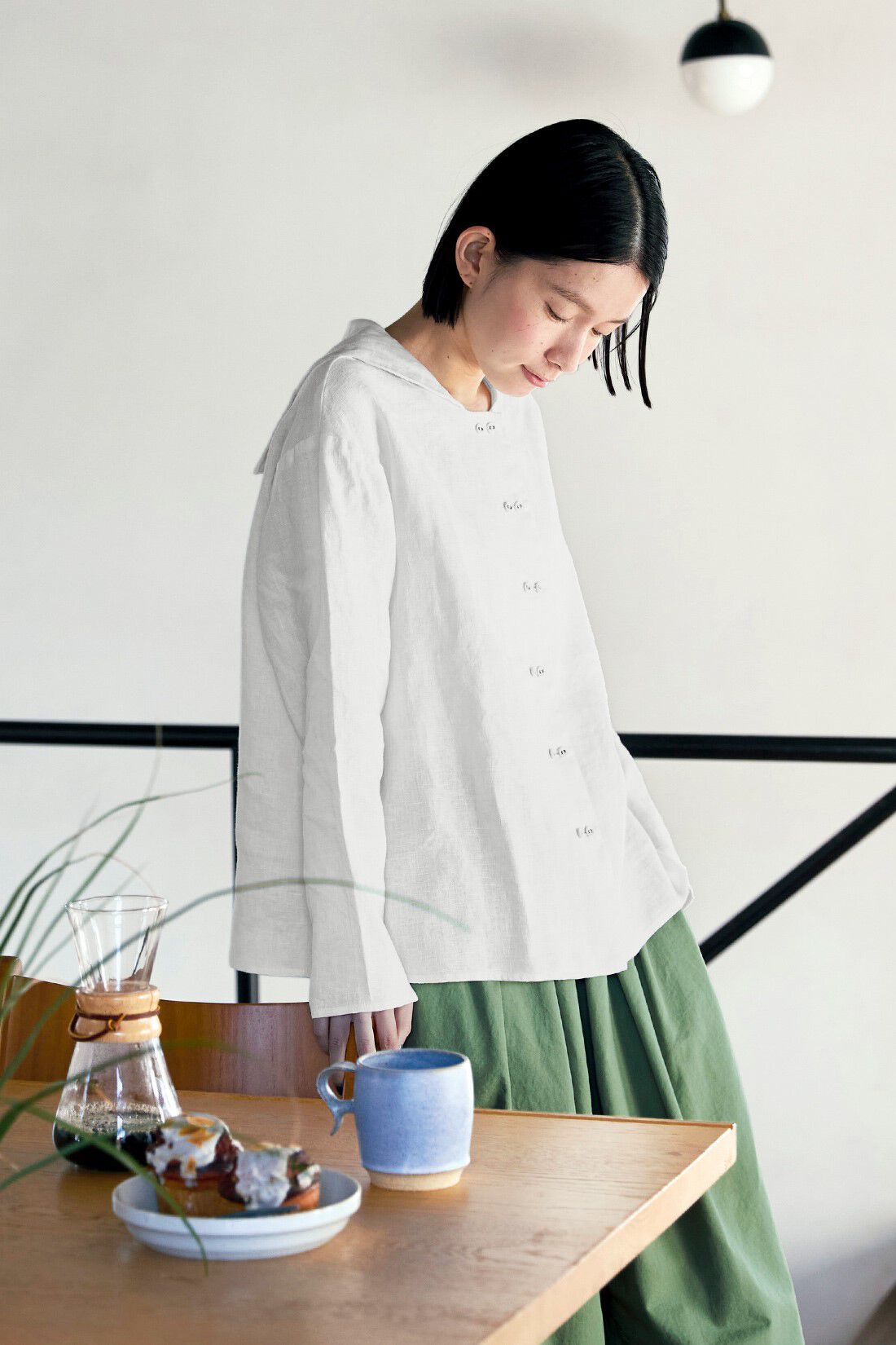 Sunny clouds|サニークラウズ セーラーカラーブラウス〈レディース〉白|身長162cm/トップスMサイズ/ボトムスMサイズ