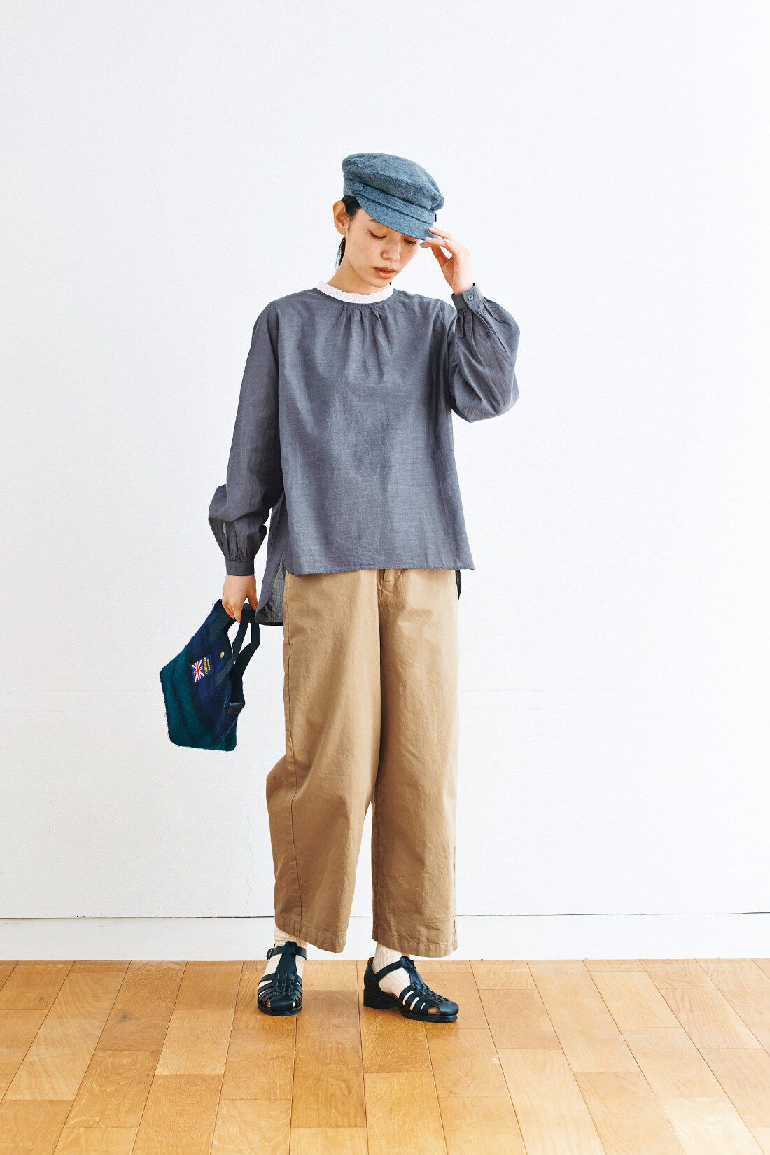 and myera ワイドストレートなチノパン〈ベージュ〉｜パンツ｜ボトムス｜レディースファッション｜レディースファッション・洋服の通販｜and  myera