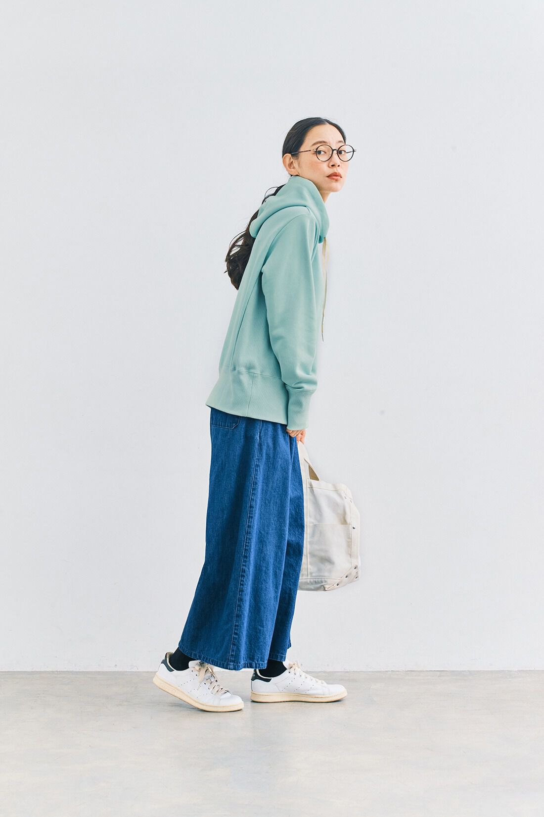 and myera［アンドマイラ］|ａｎｄ　ｍｙｅｒａ彩りパーカー〈ミント〉のコーディネート