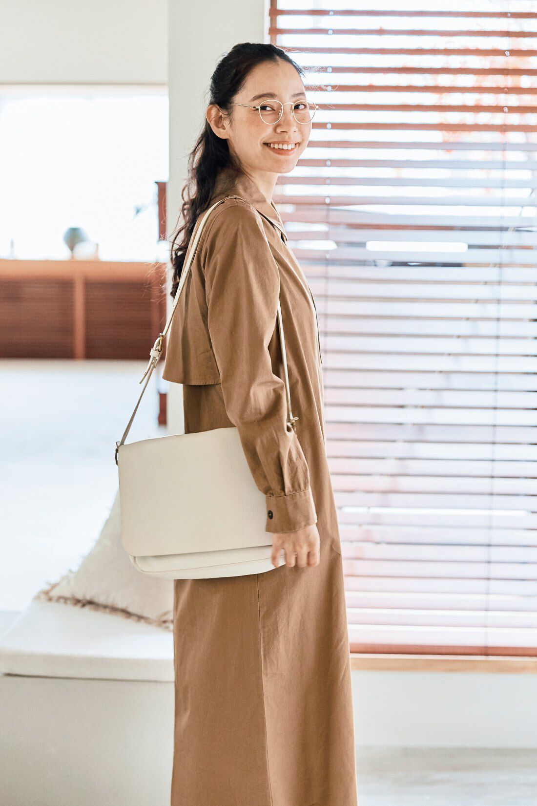 and myera［アンドマイラ］|and myera トレンチコートワンピース〈ベージュ〉