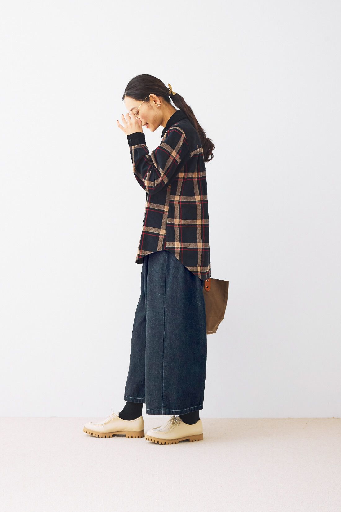 and myera|and myera ブラックデニムのキュロットパンツ