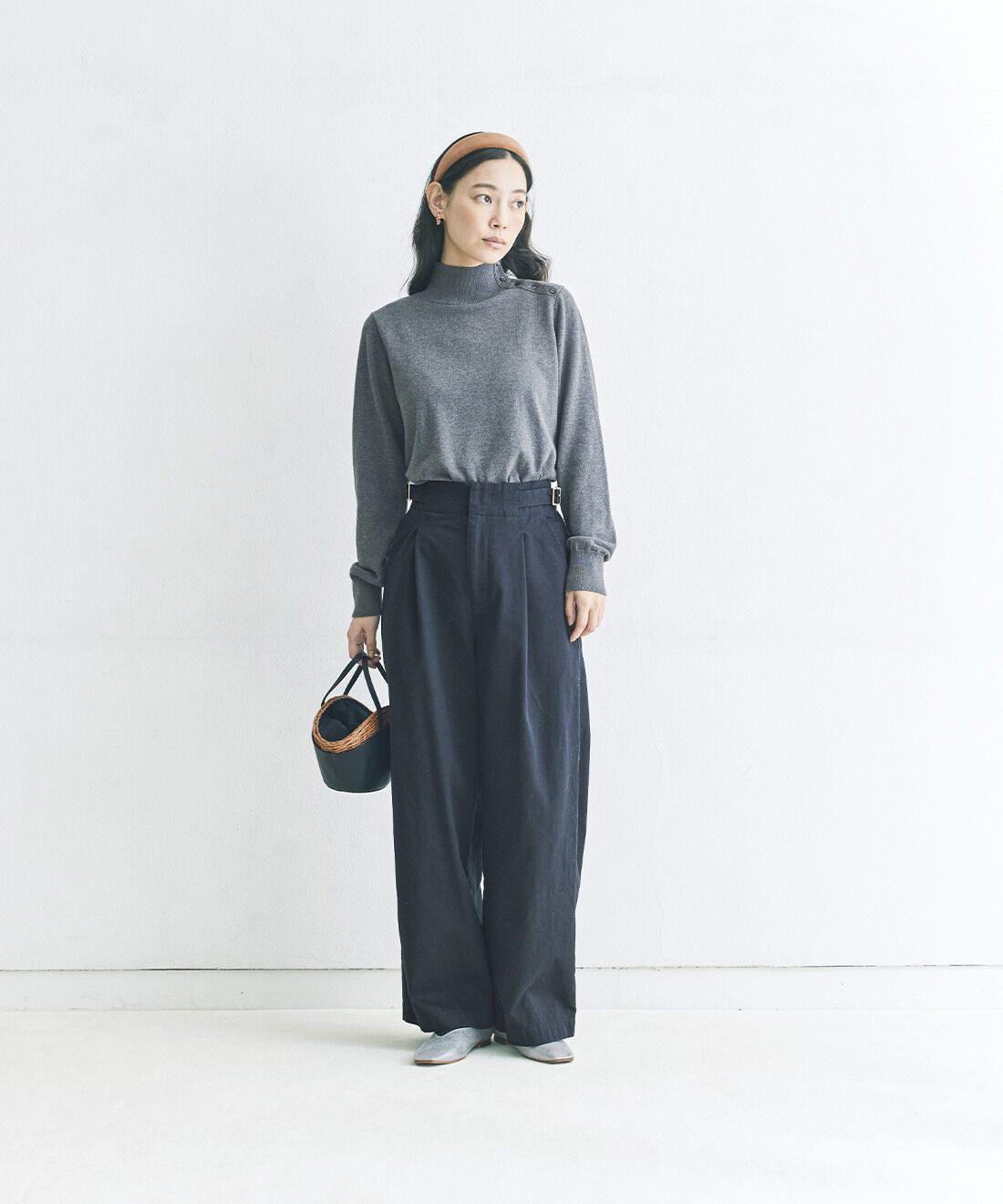 and myera|ブラック ハイウエスト パンツ ブラックのコーディネート