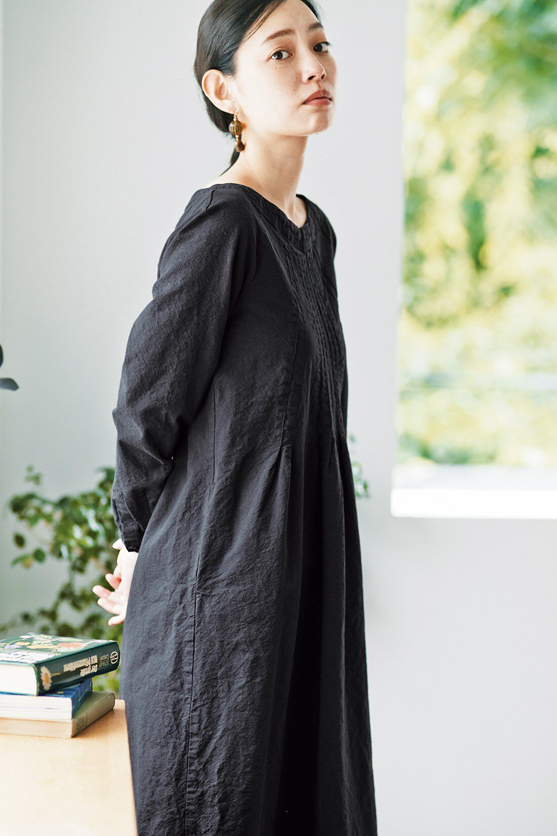 and myera 清楚なシスターワンピース〈黒〉