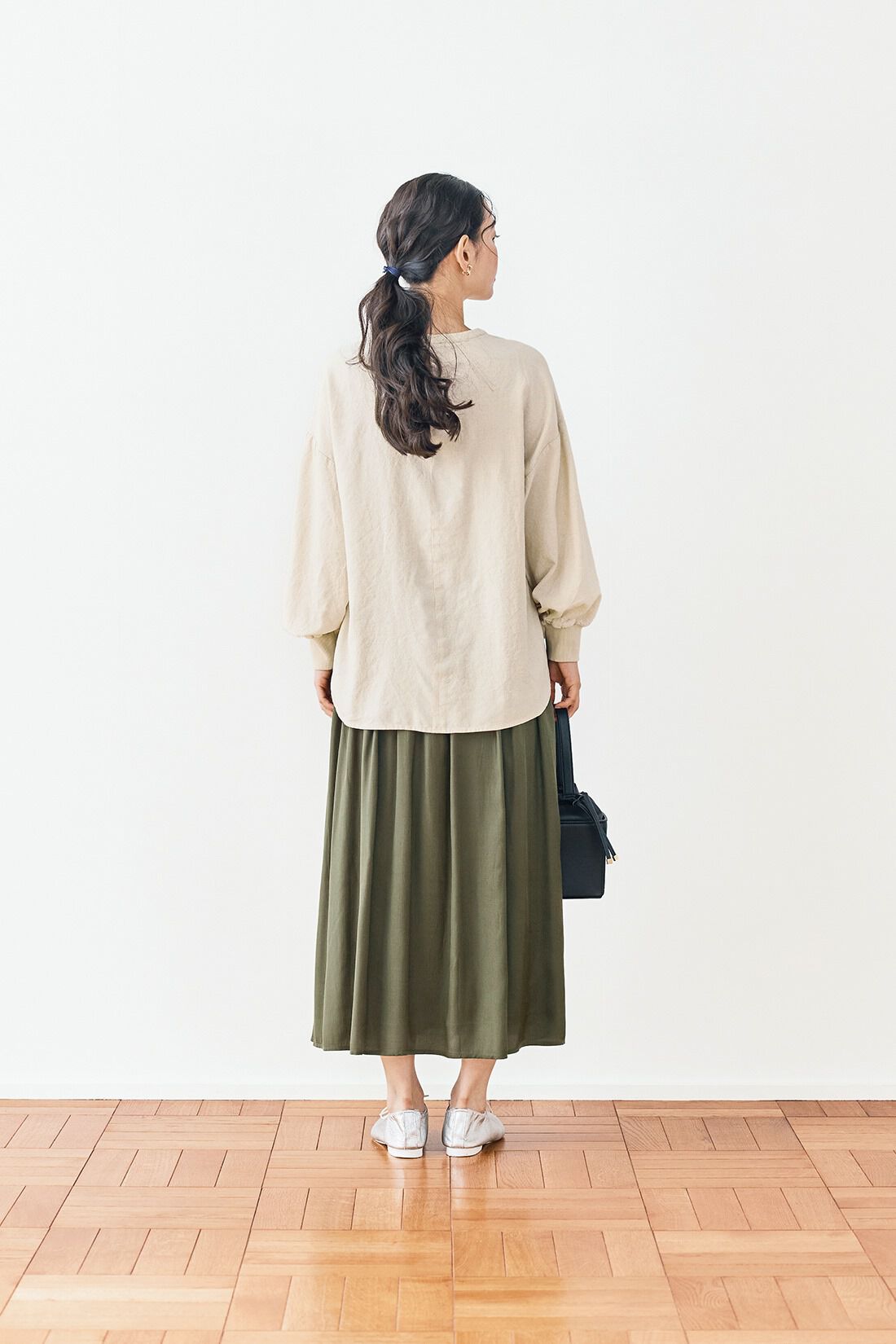 and myera［アンドマイラ］|and myera 布はくの長袖Tトップス〈ベージュ〉