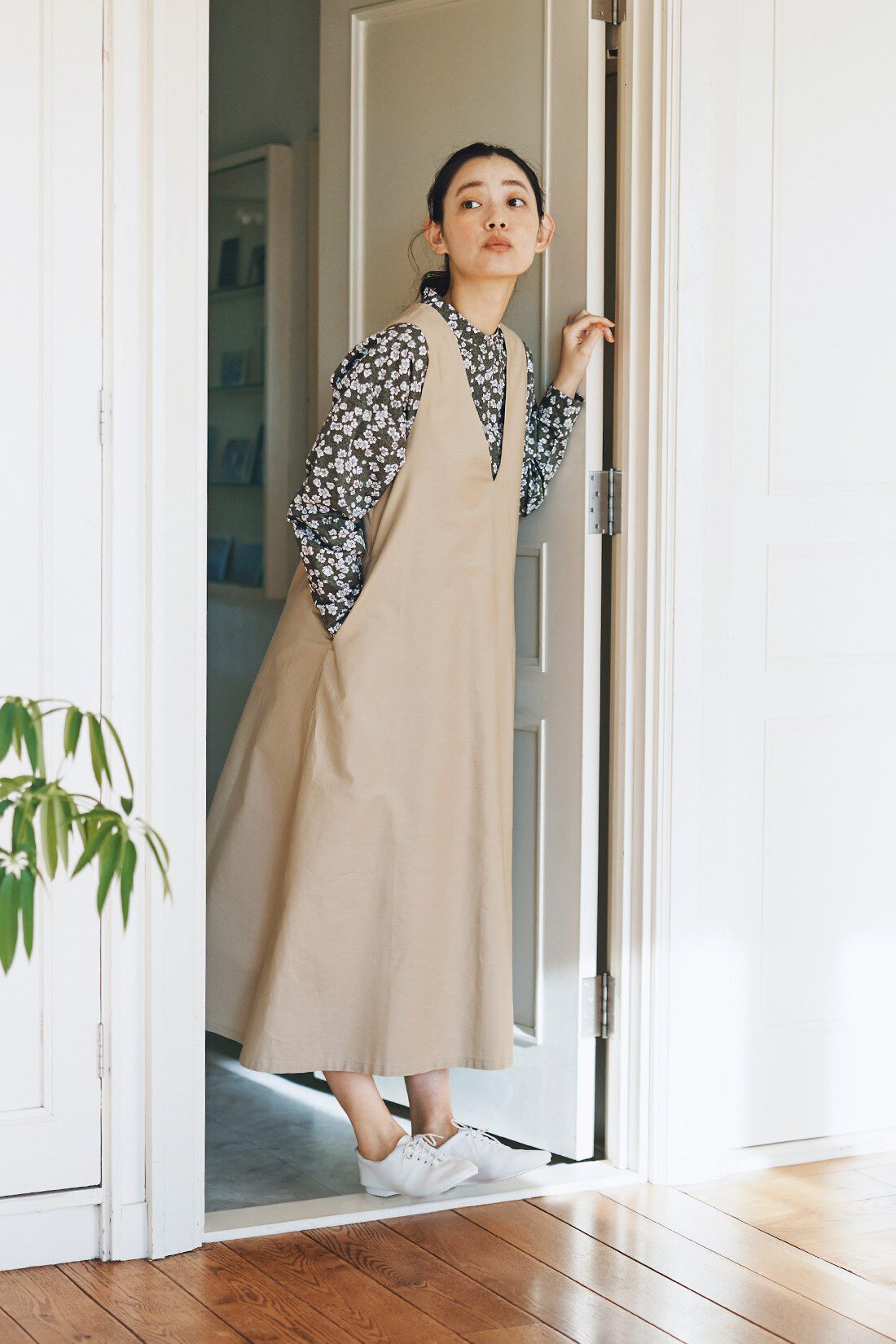 最新コレックション and myera myera[アンドマイラ 花舞うブラウス｜and トップス