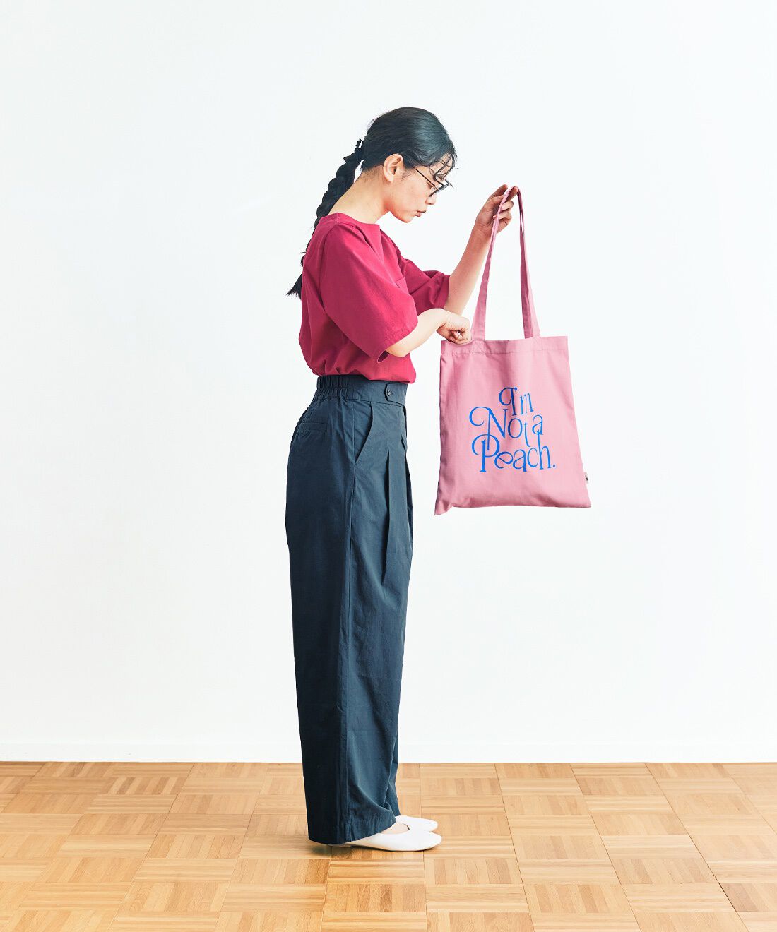 and myera［アンドマイラ］|and myera ツータックパンツ〈紺〉
