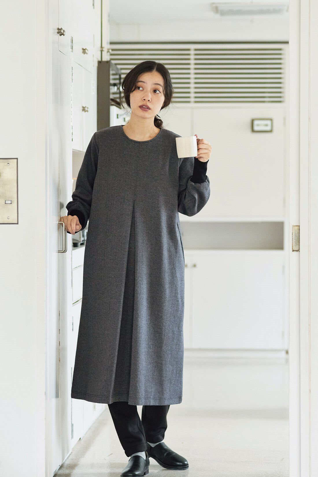 レビュー高評価の商品！ and myera へリンボーンワンピース〈グレー〉｜and myera[アンド Lサイズ