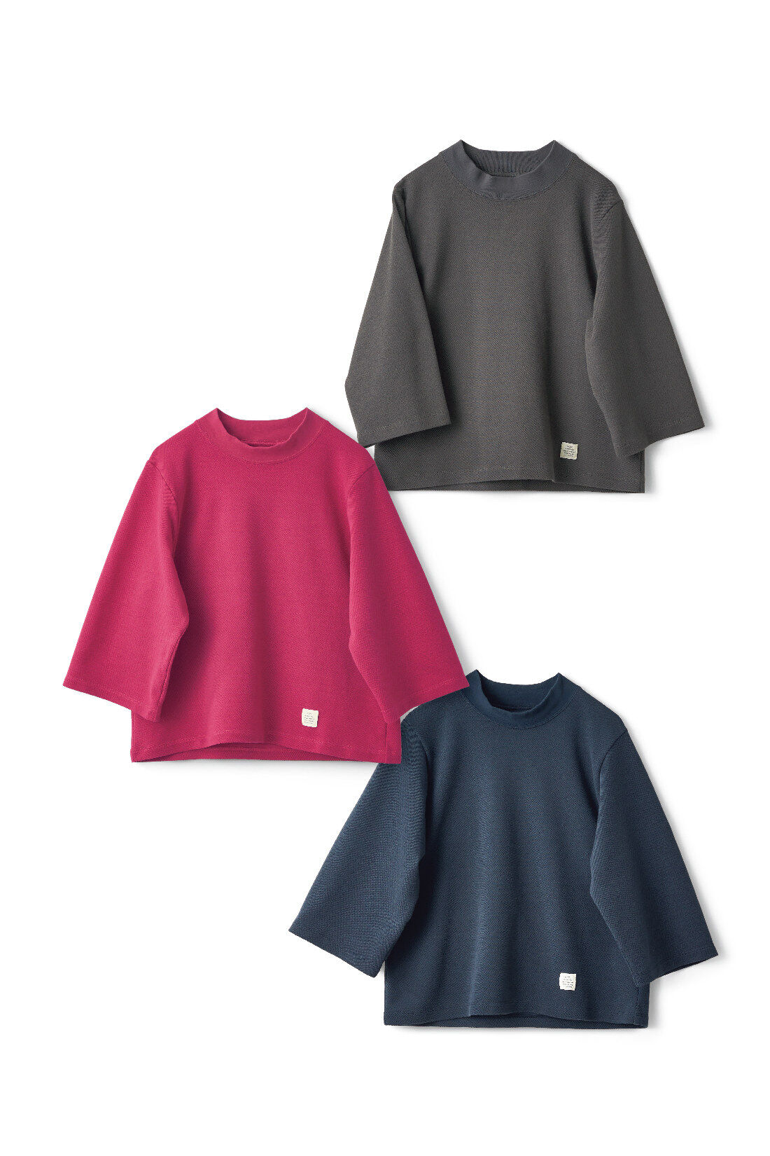 and myera|and myera ちょっぴりコンパクトなハイネックTシャツ〈ネイビー〉