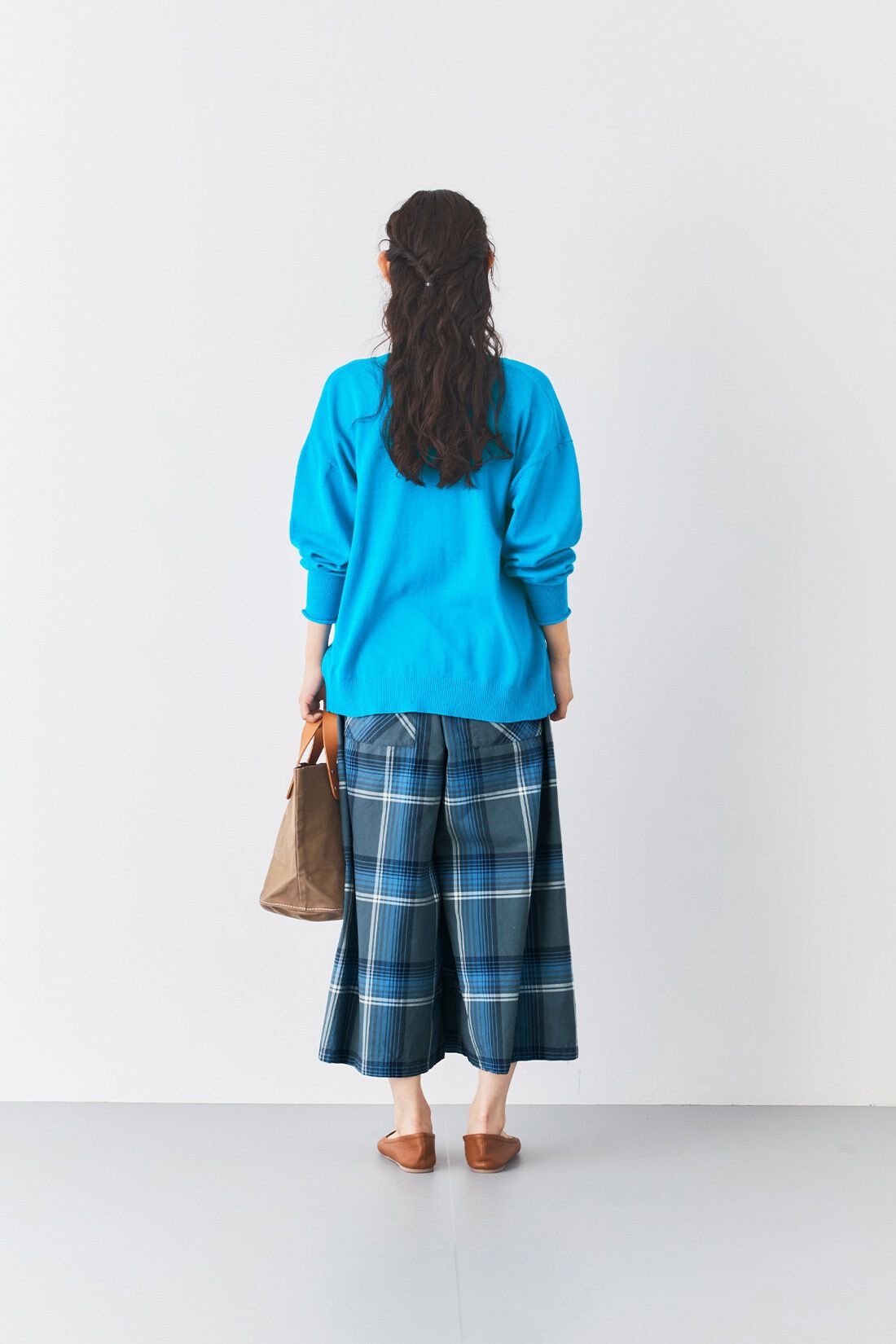 and myera［アンドマイラ］|and myera カーデとＴシャツのセット〈青色〉