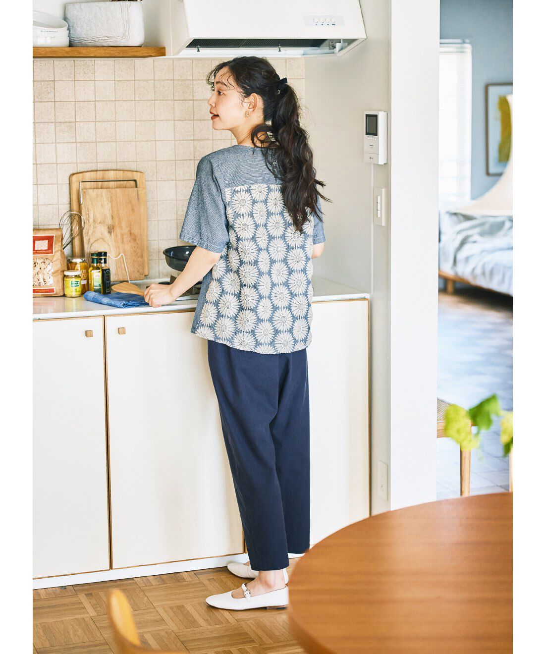 and myera|and myera マーガレット刺しゅうトップス