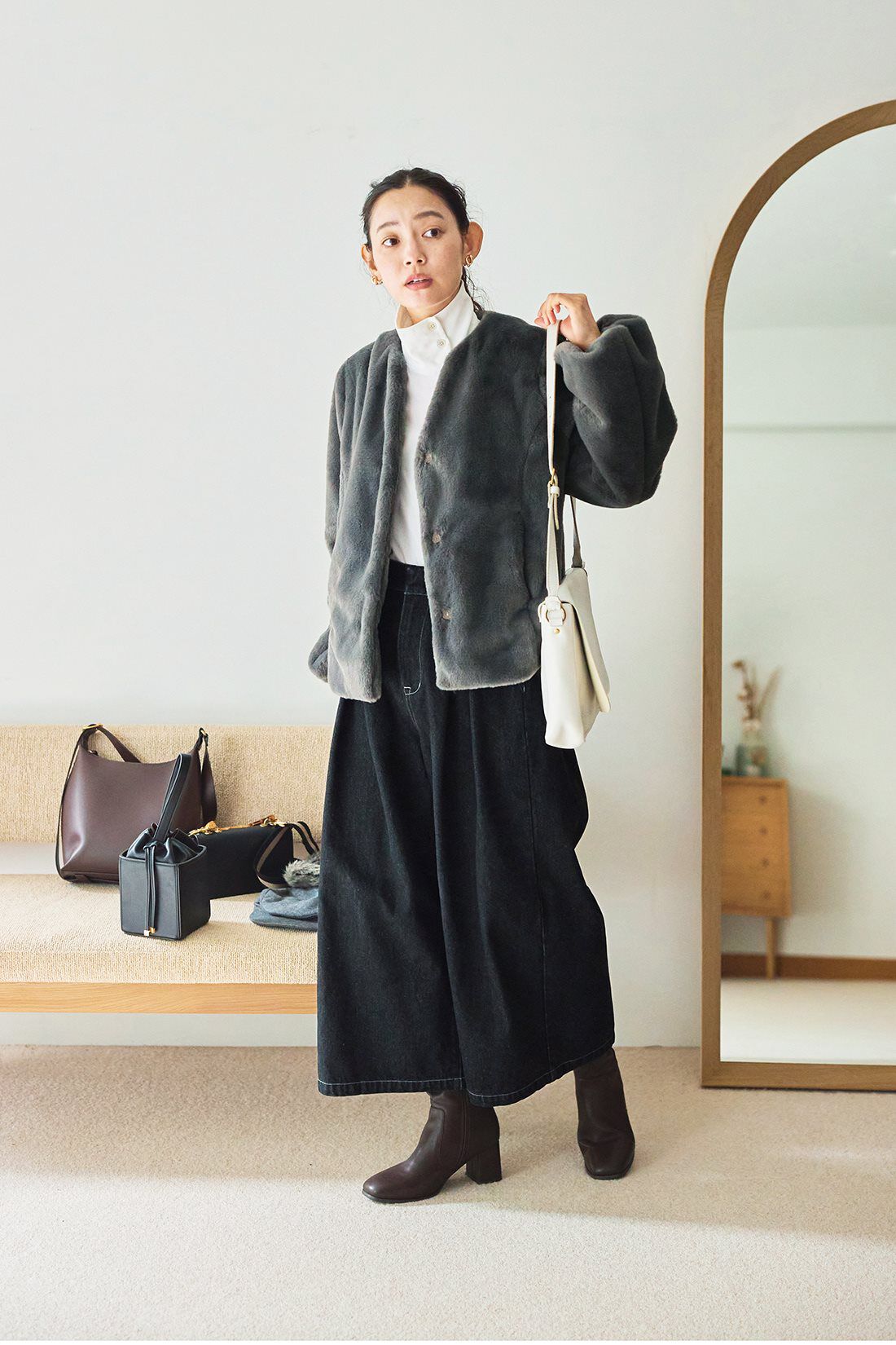 and myera|and myera ブラックデニムのキュロットパンツ