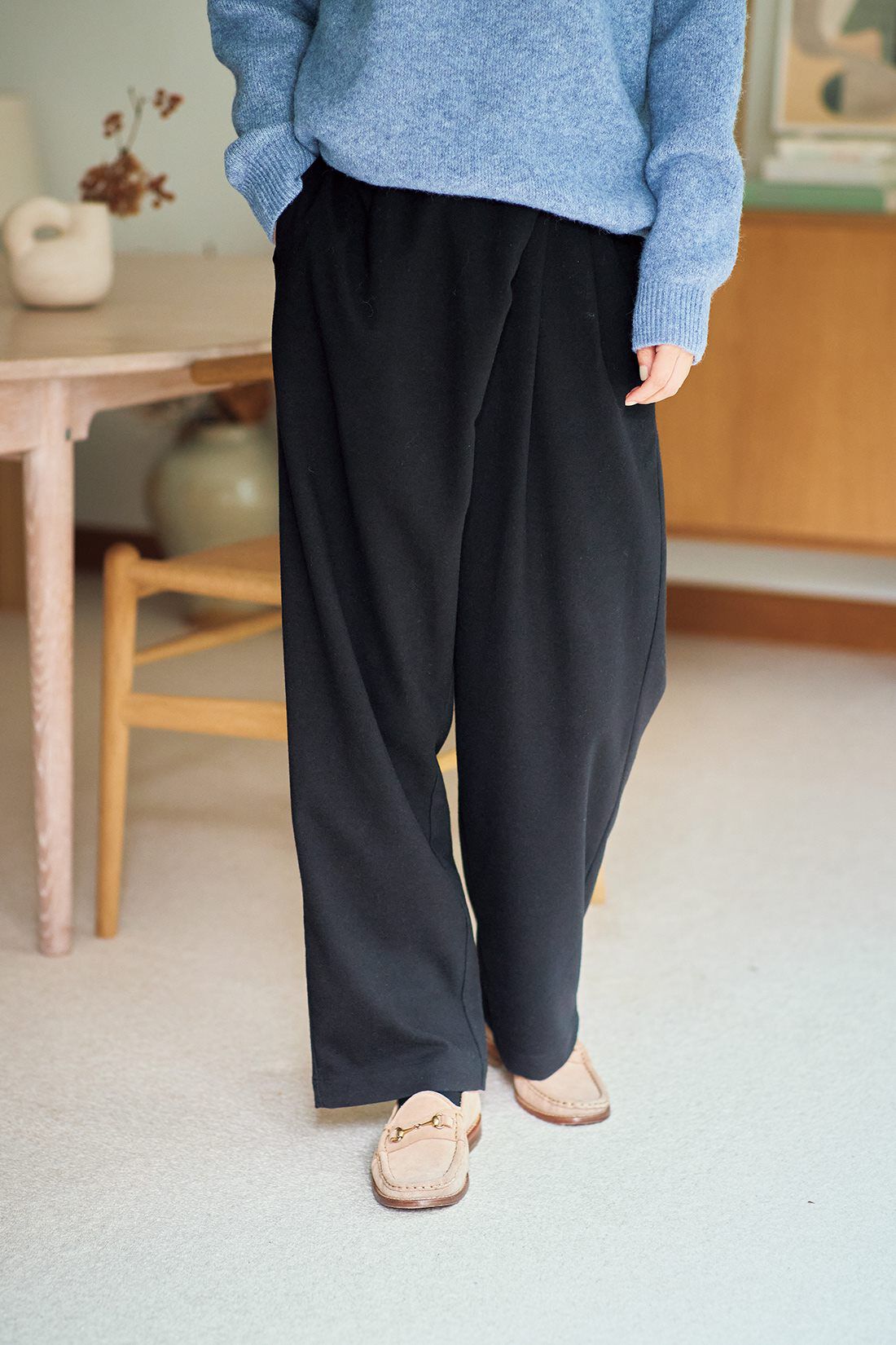 and myera［アンドマイラ］|and myera 斜めタックパンツ